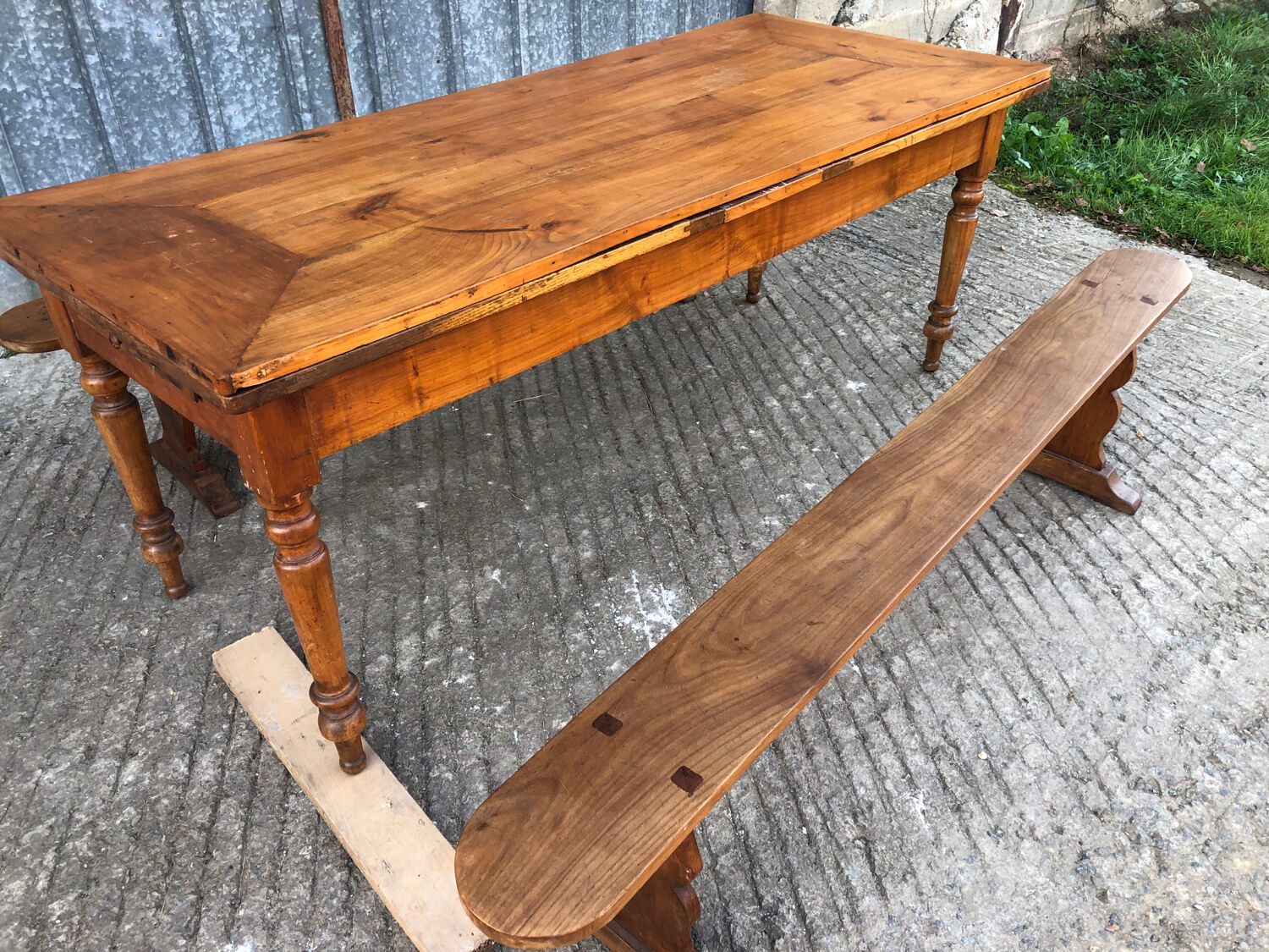 Antique farmhouse table in solid cherry wood with its 2 benches