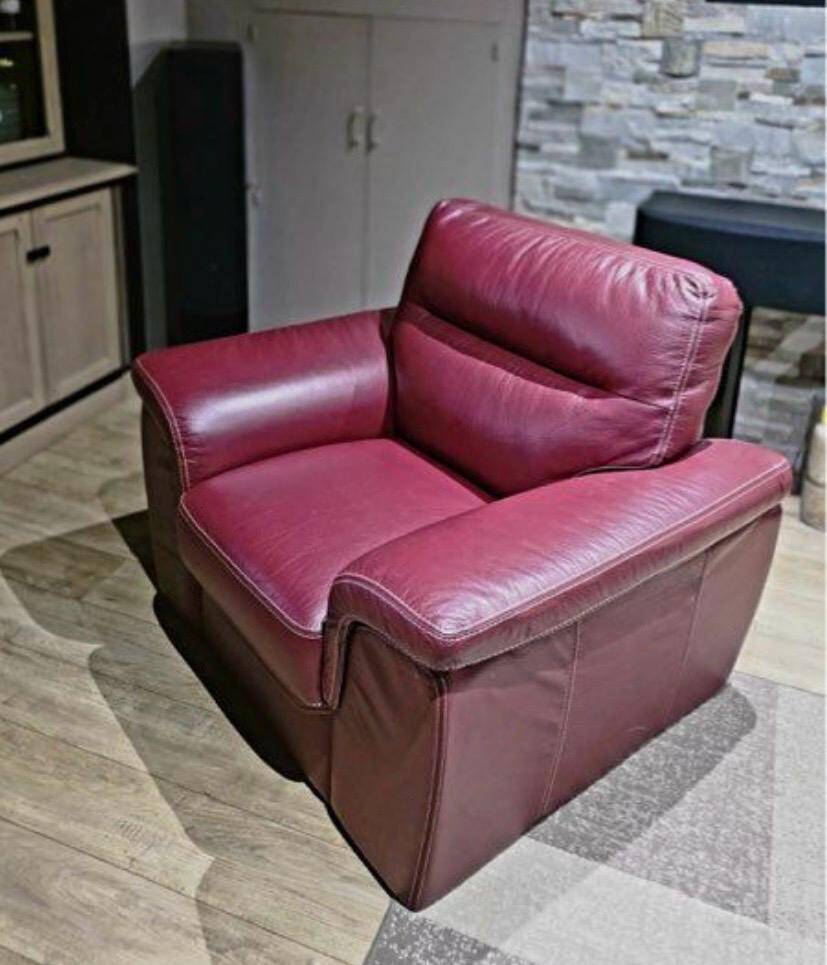 set of 2 Giovanni club armchairs