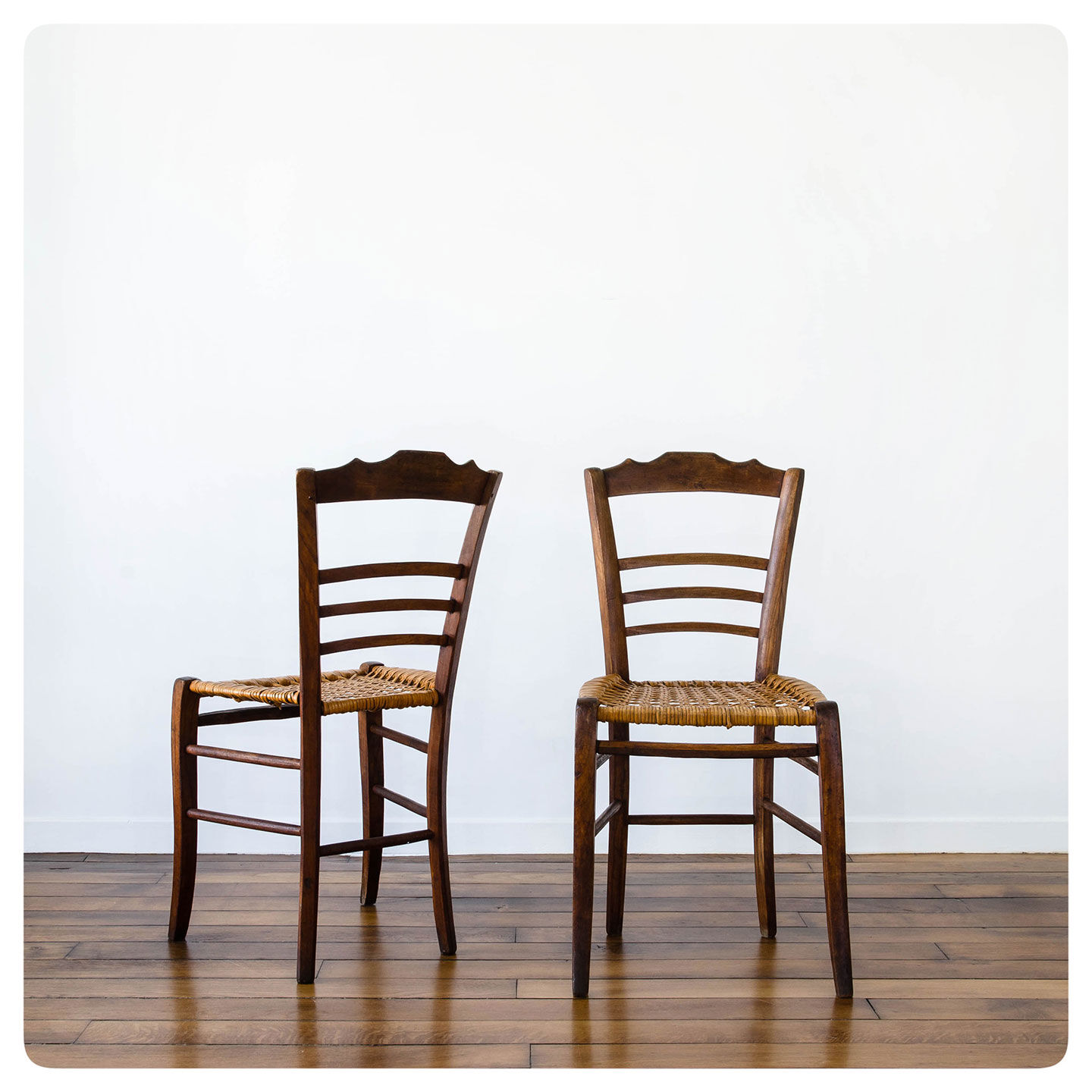 4 old flying chairs with natural canning seat
