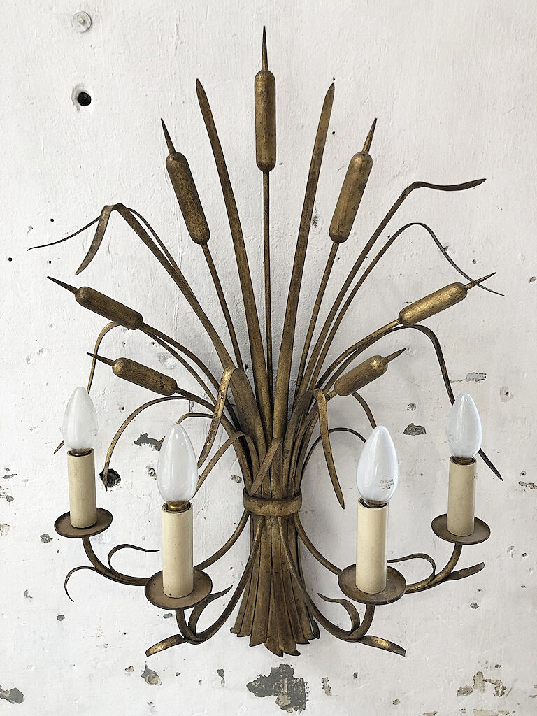 Gold metal reeds flowering wall light