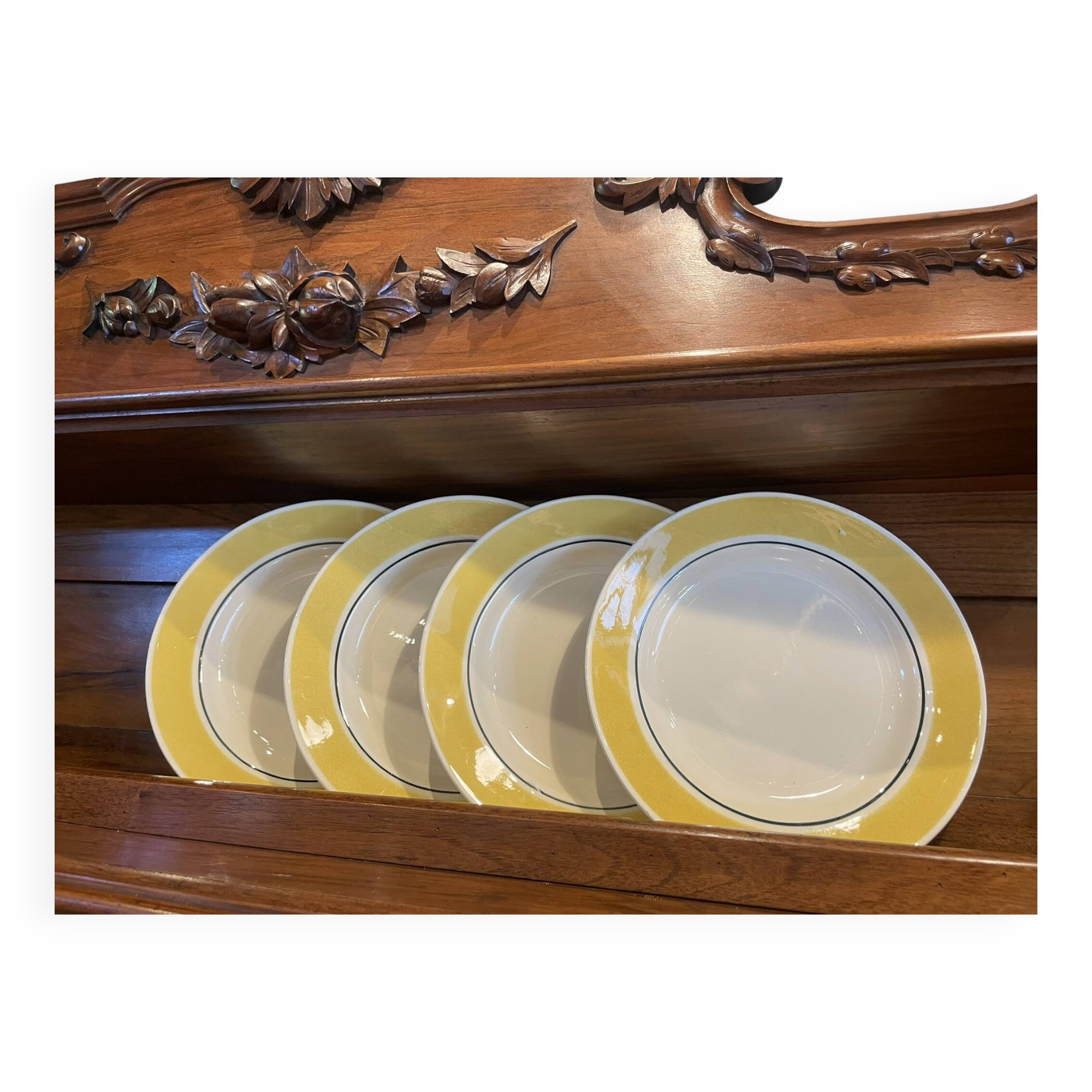 4 flat plates from Gien Caroline