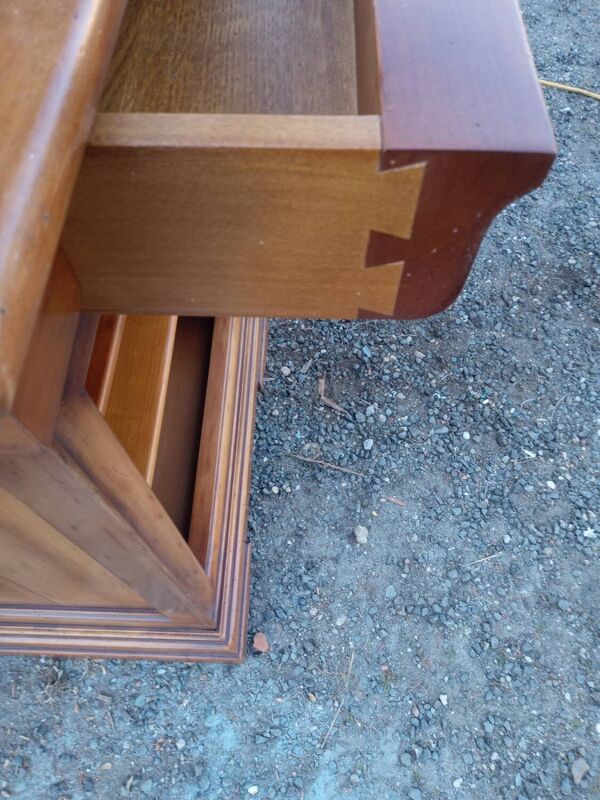 Petite desserte bibliothèque