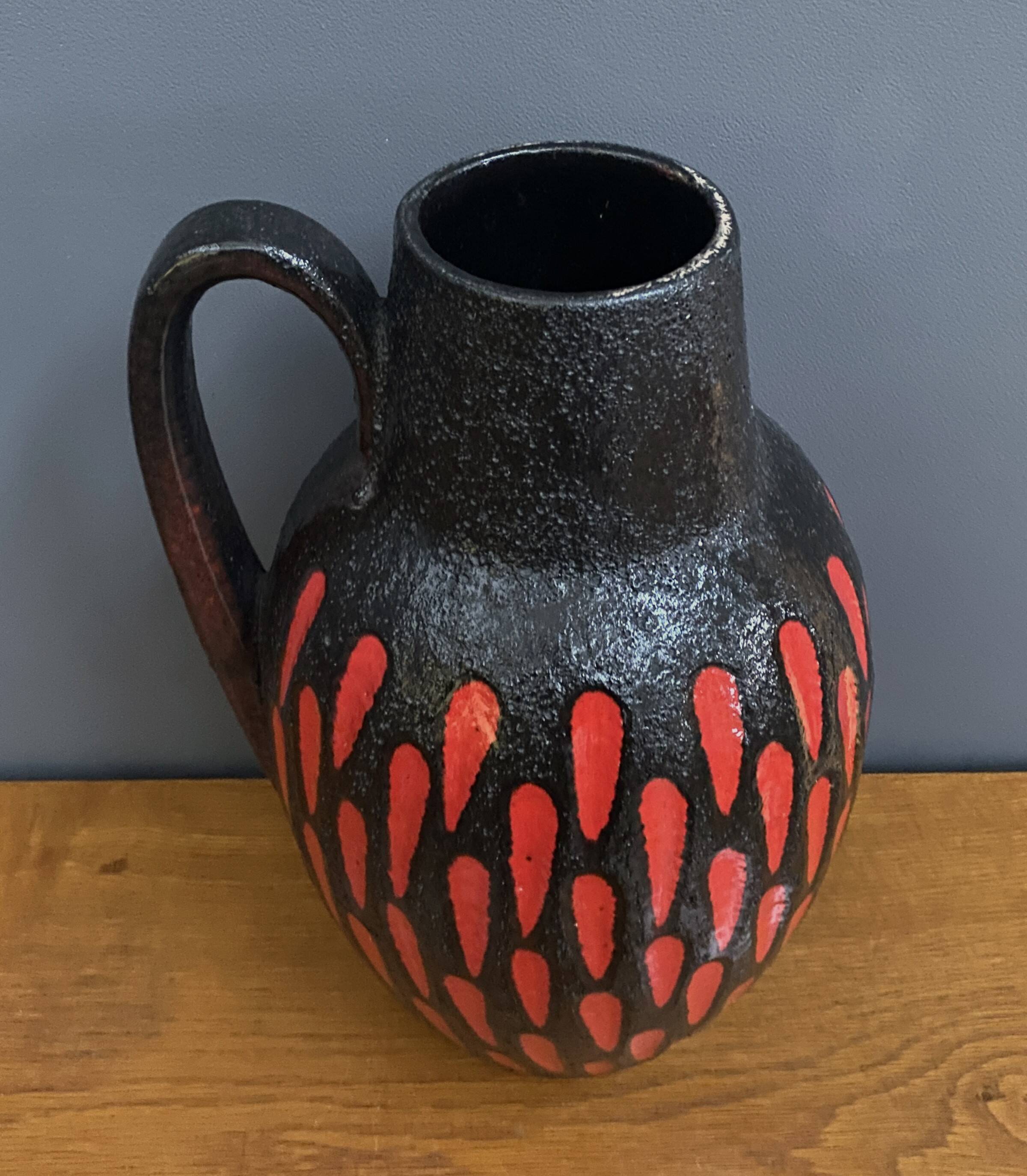 Ceramic red and black vase by Scheurich Germany model 279-38