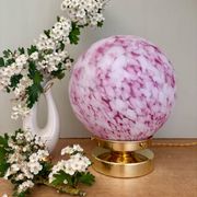 Lampe à poser globe vintage en verre rose et blanc