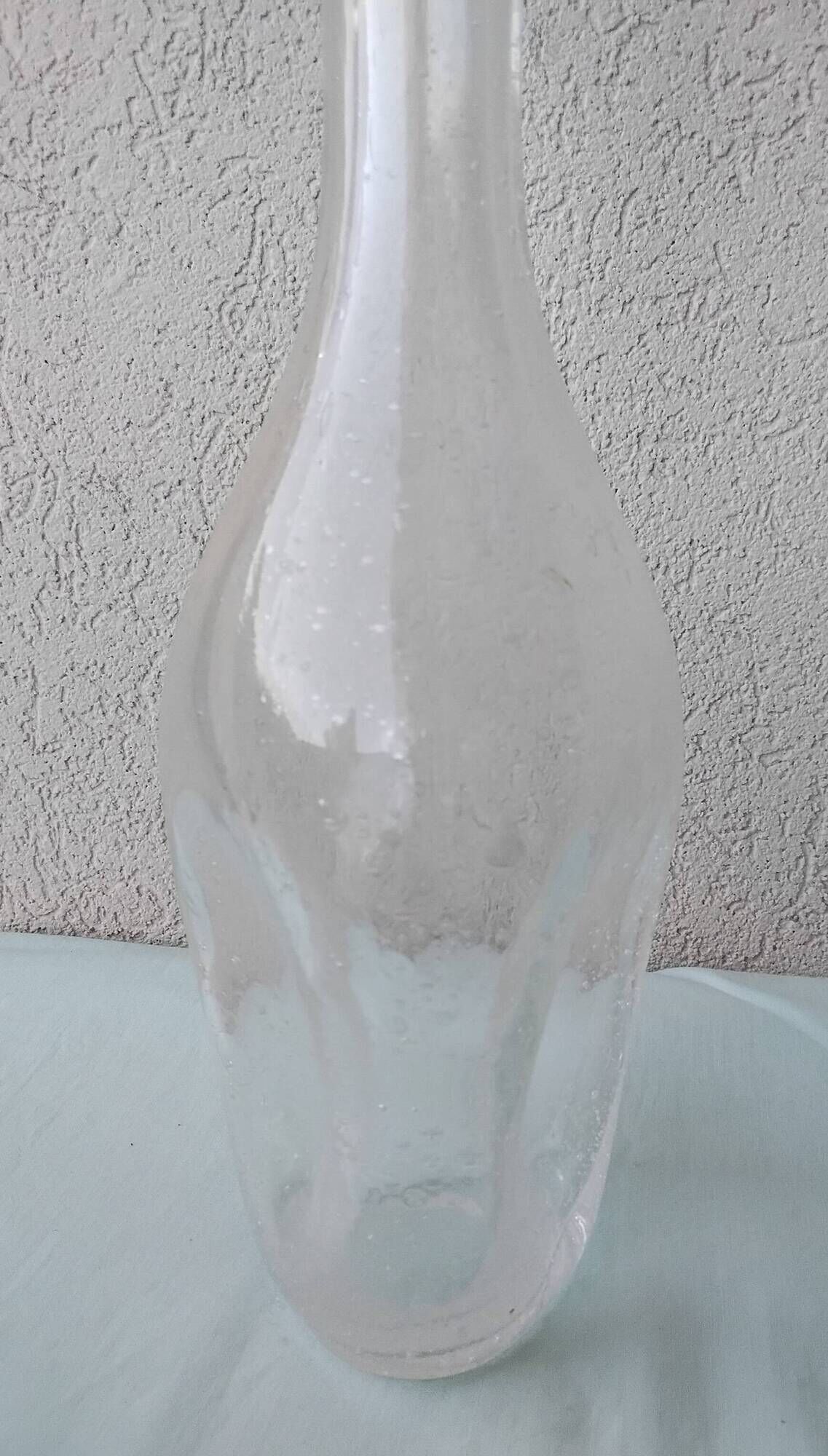 Carafe en verre bullé