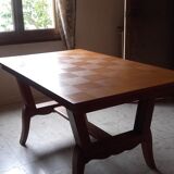Room table