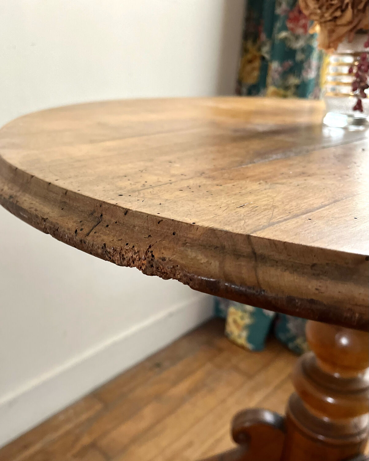 Louis-Philippe Round Table