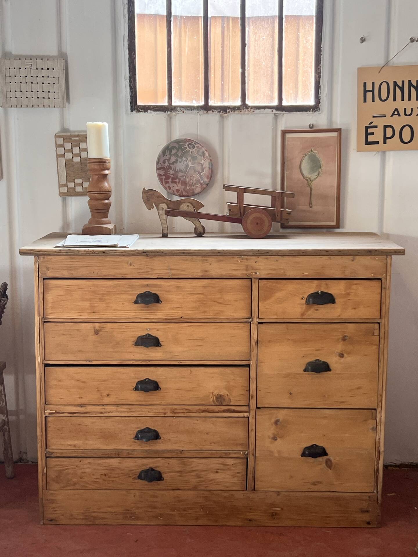 Antique drawer cabinet
