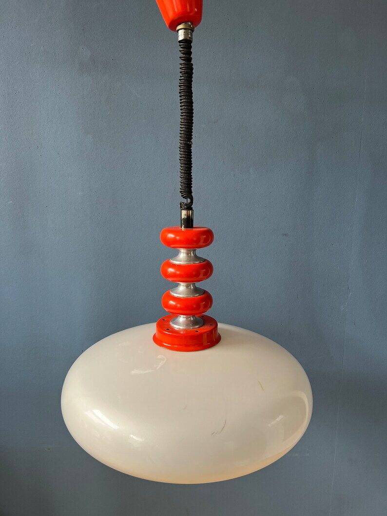 Red suspension lamp