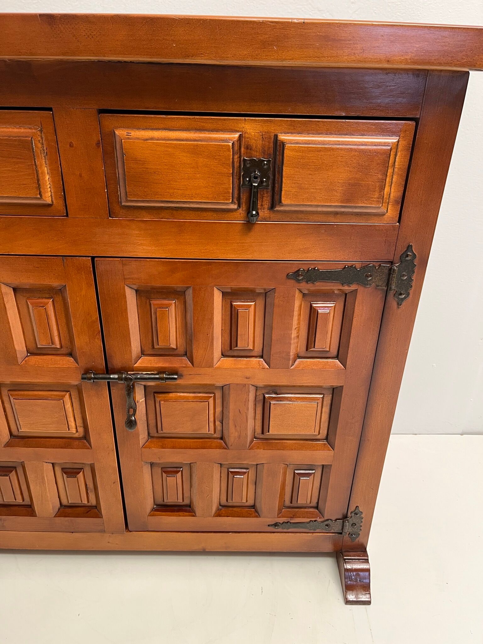 Buffet commode catalan vintage
