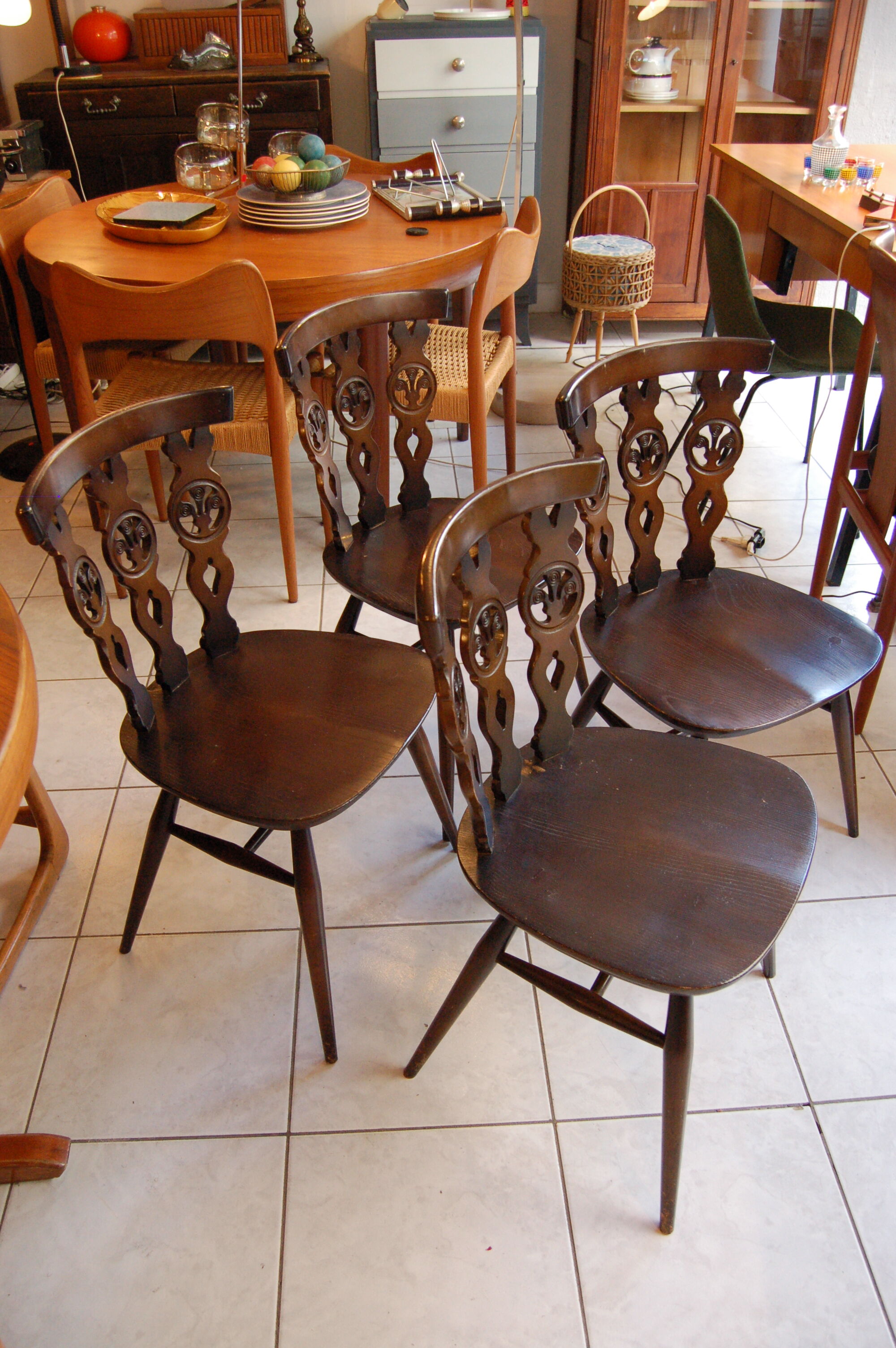 Set of 4 chairs Lucian Ercolani for Ercol Windsor of the 1960s mod.375