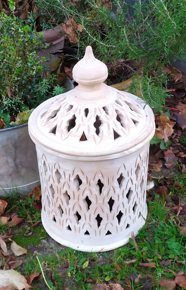 Poterie marocaine , lanterne , terre cuite