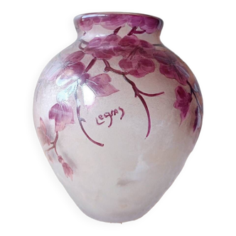 Legras vase ruby series Burgo model