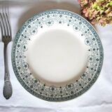 Assiettes plates anciennes dépareillées en faïence terre de fer