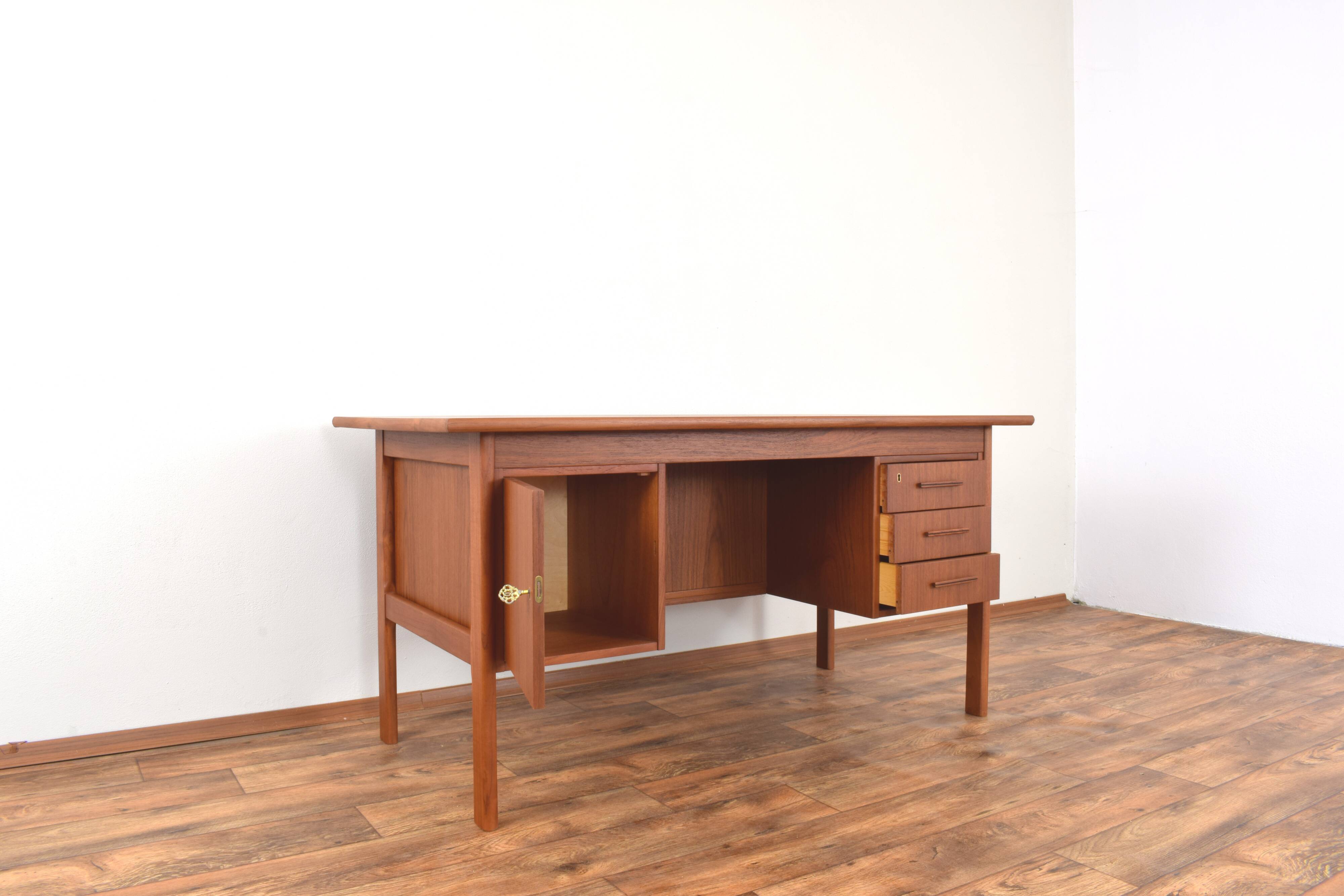 Mid-Century Danish Freestanding Teak Desk, 1960s