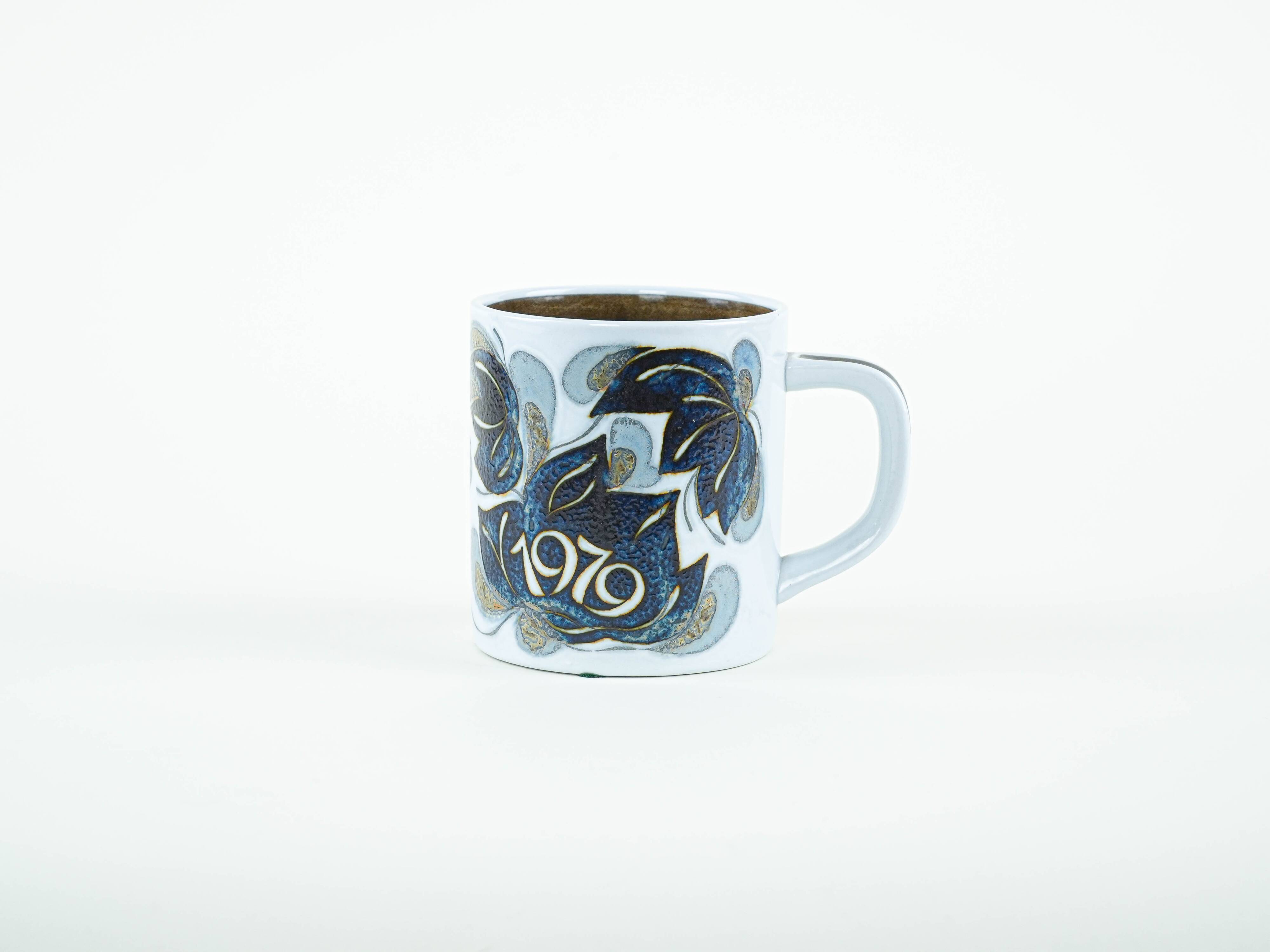 Mug en porcelaine, design danois, 1979, designer : Ivan Weiss, fabricant : Roy