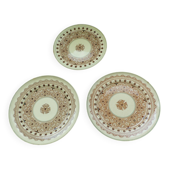 set of 3 plates