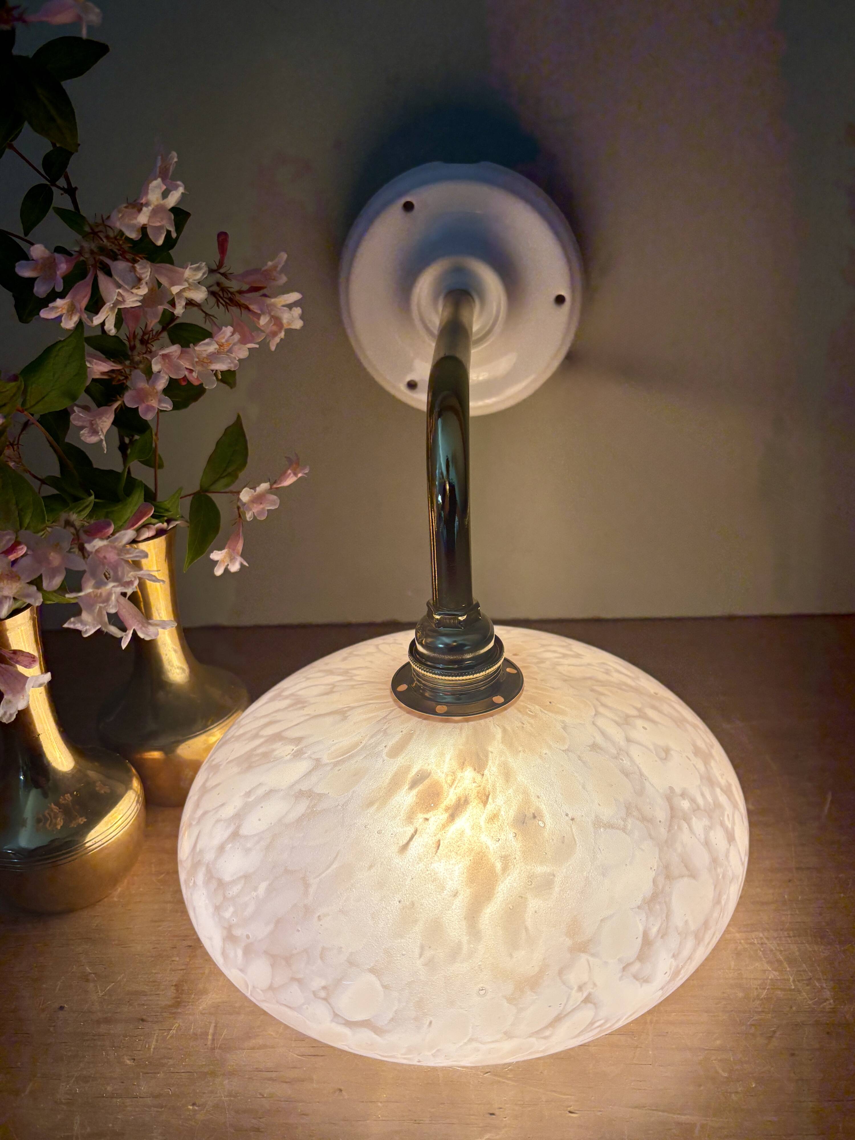 Elbow wall light, vintage glass lampshade from Clichy in pink.