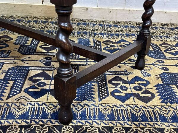 Commode anglaise en chêne des années 1930