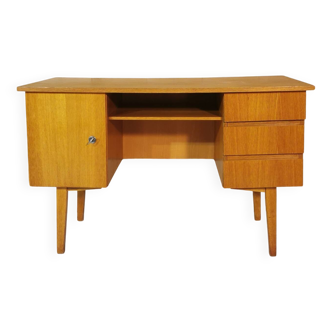 Desk with compass feet