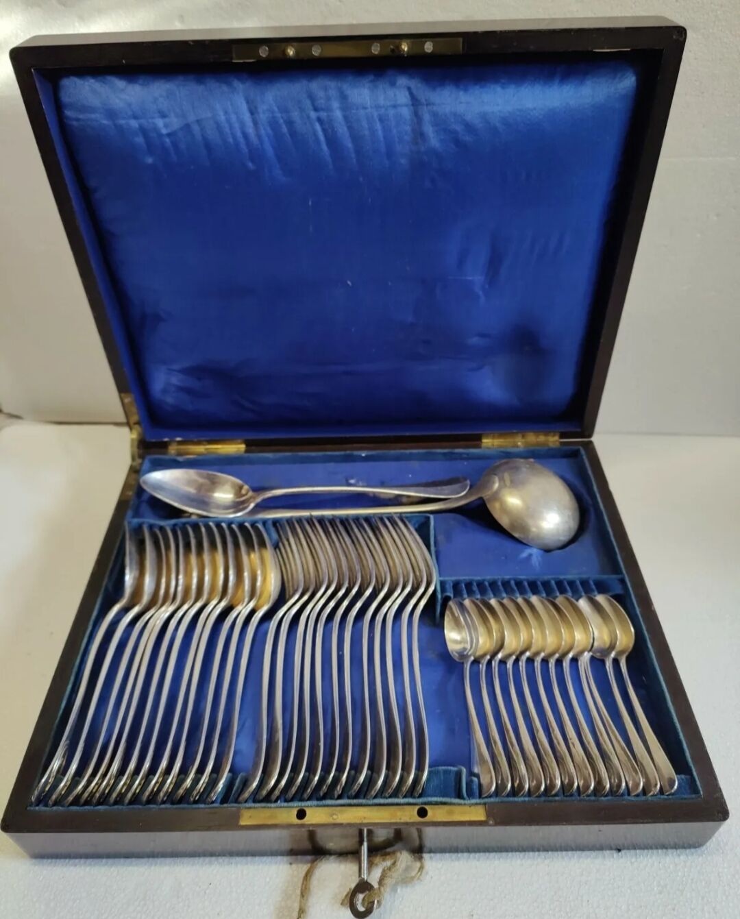 Old housewife in silver metal henri charpentier 38 pieces early 19th