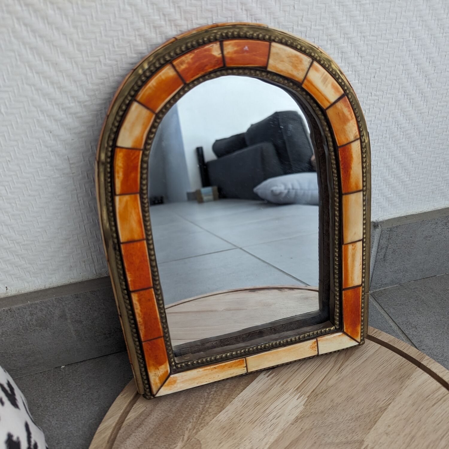 Small ceramic mirror