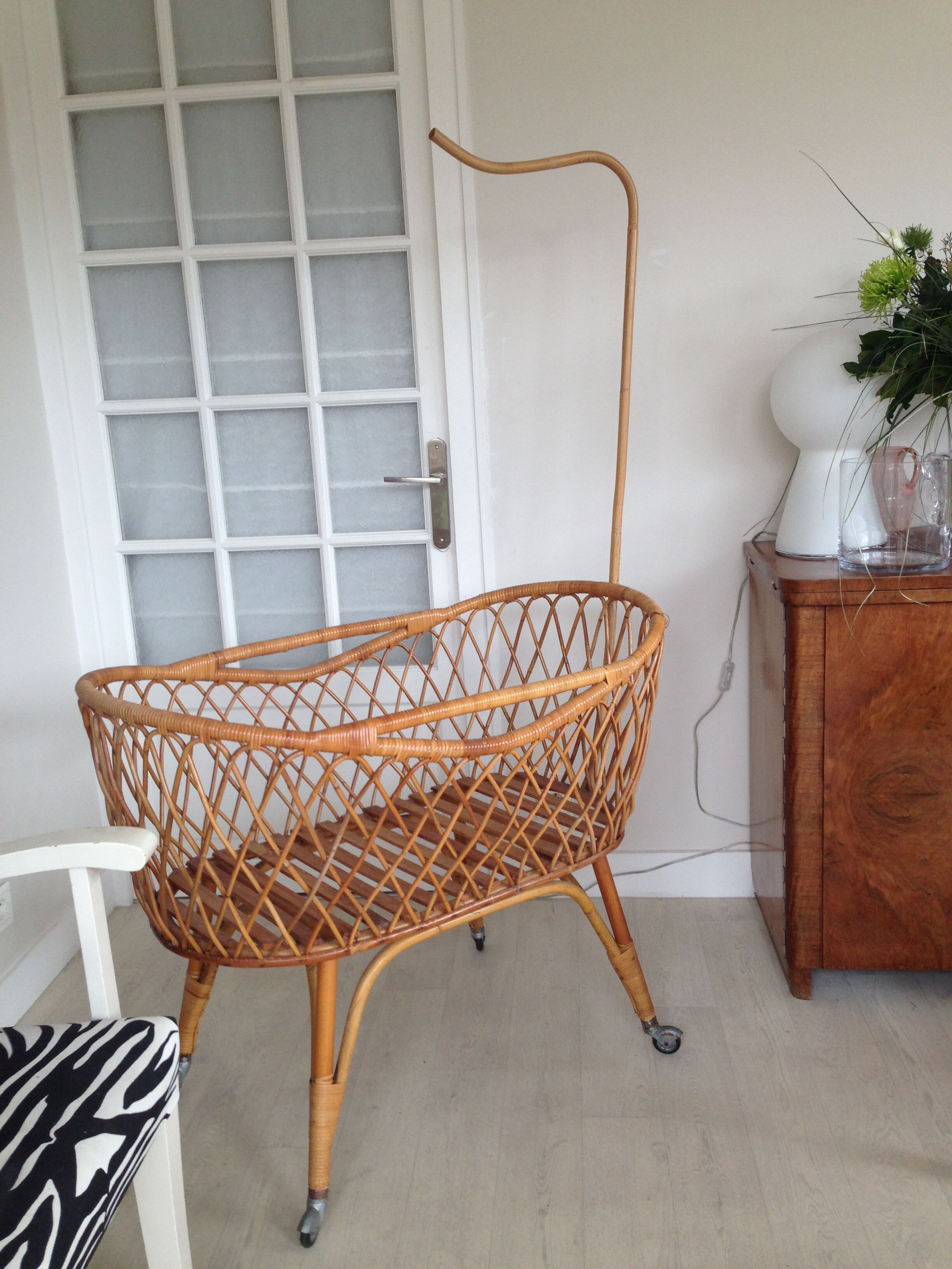 Berceau vintage en rotin