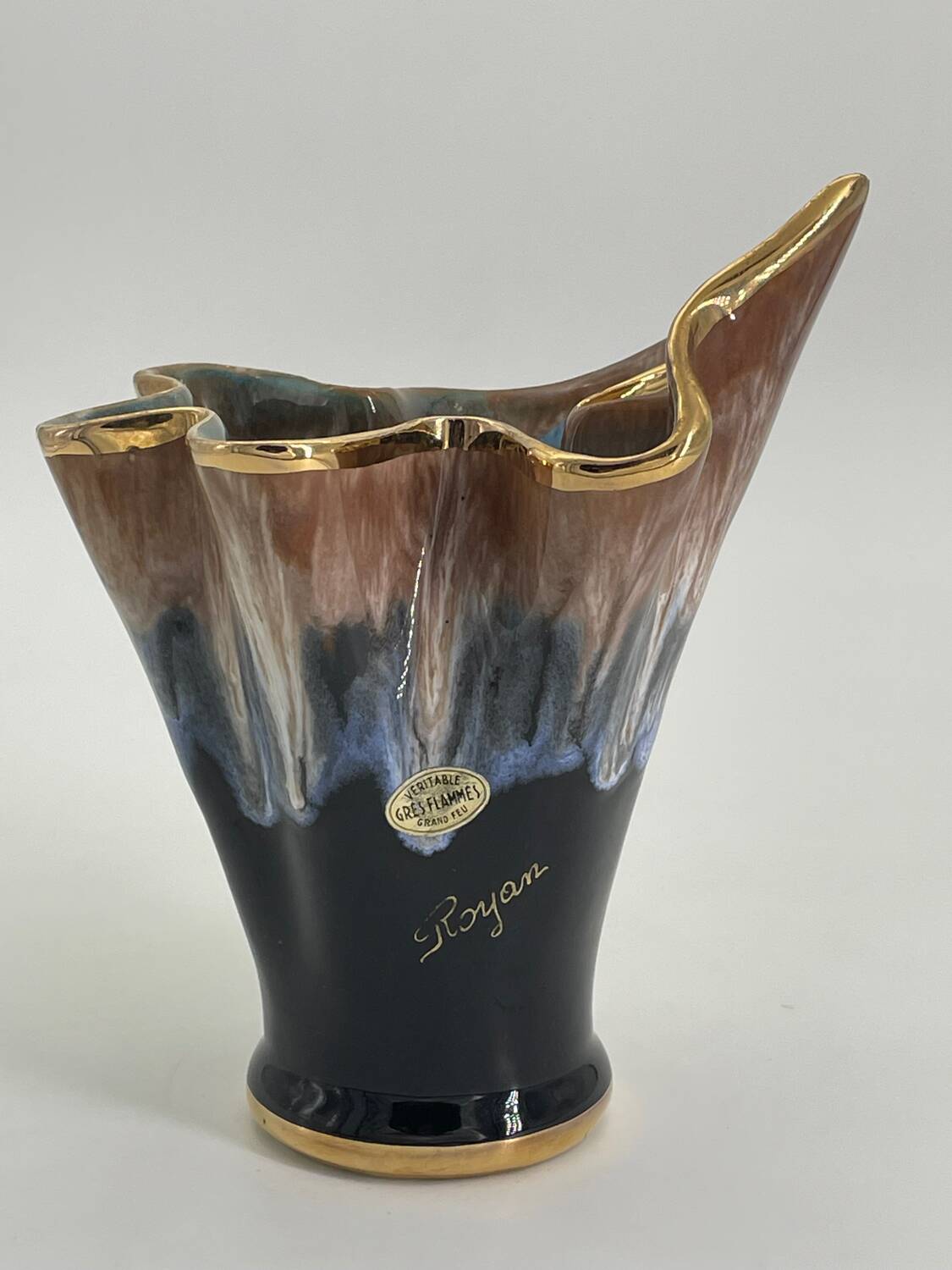 Vase en céramique vintage en forme de flamme