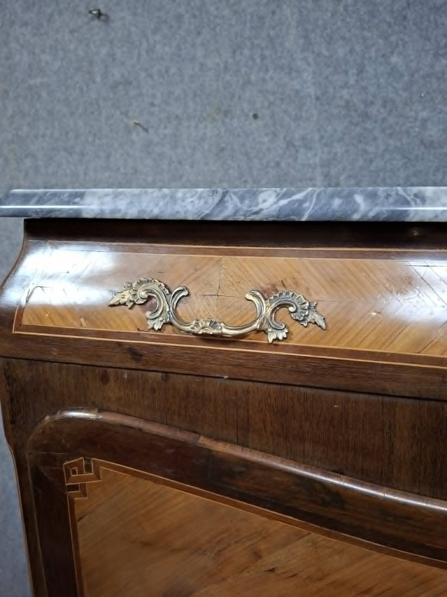 Louis XV period secretary in marquetry and veneer, 18th century.