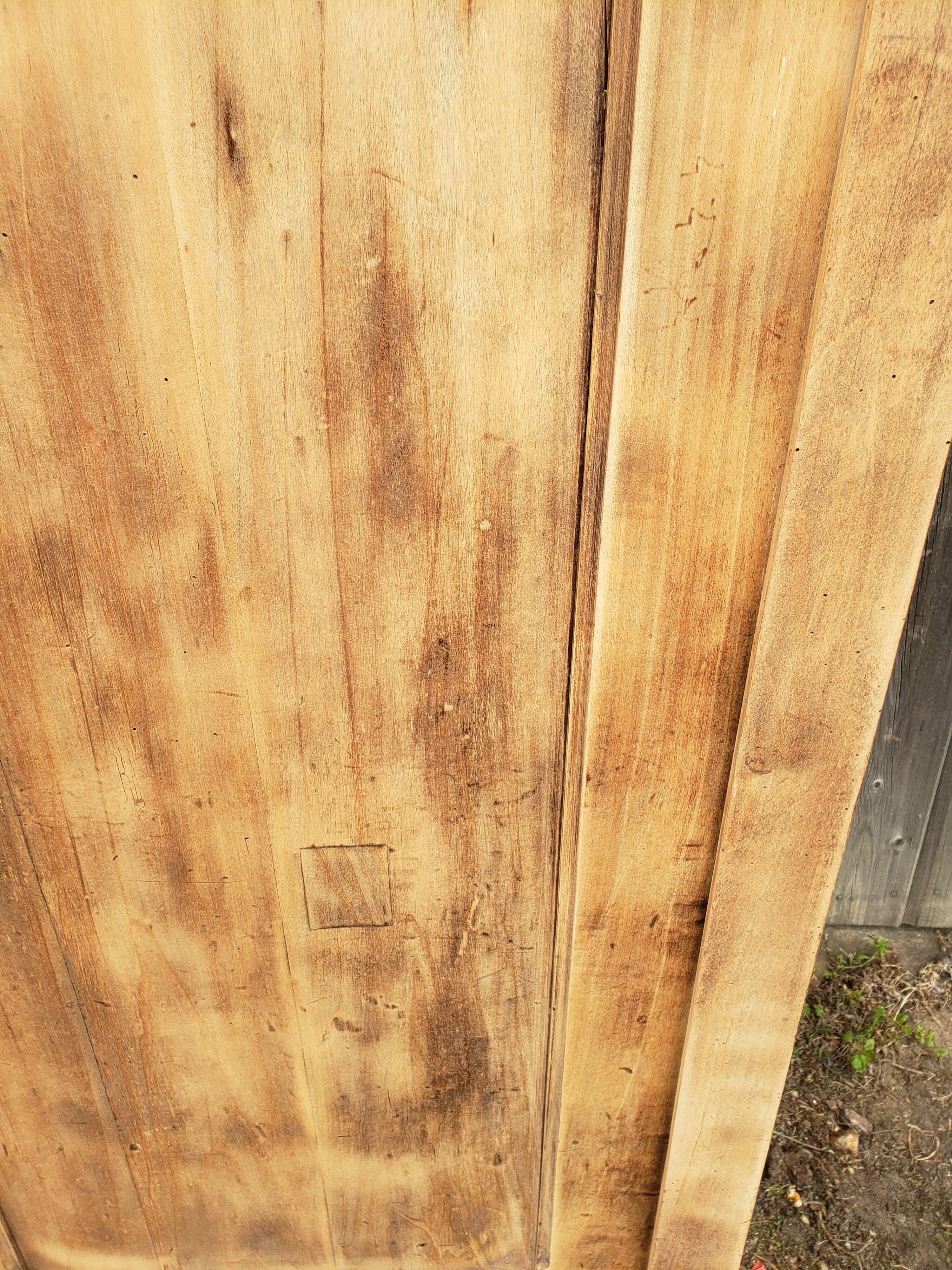 Parisian wardrobe wood in the rough "skirts"