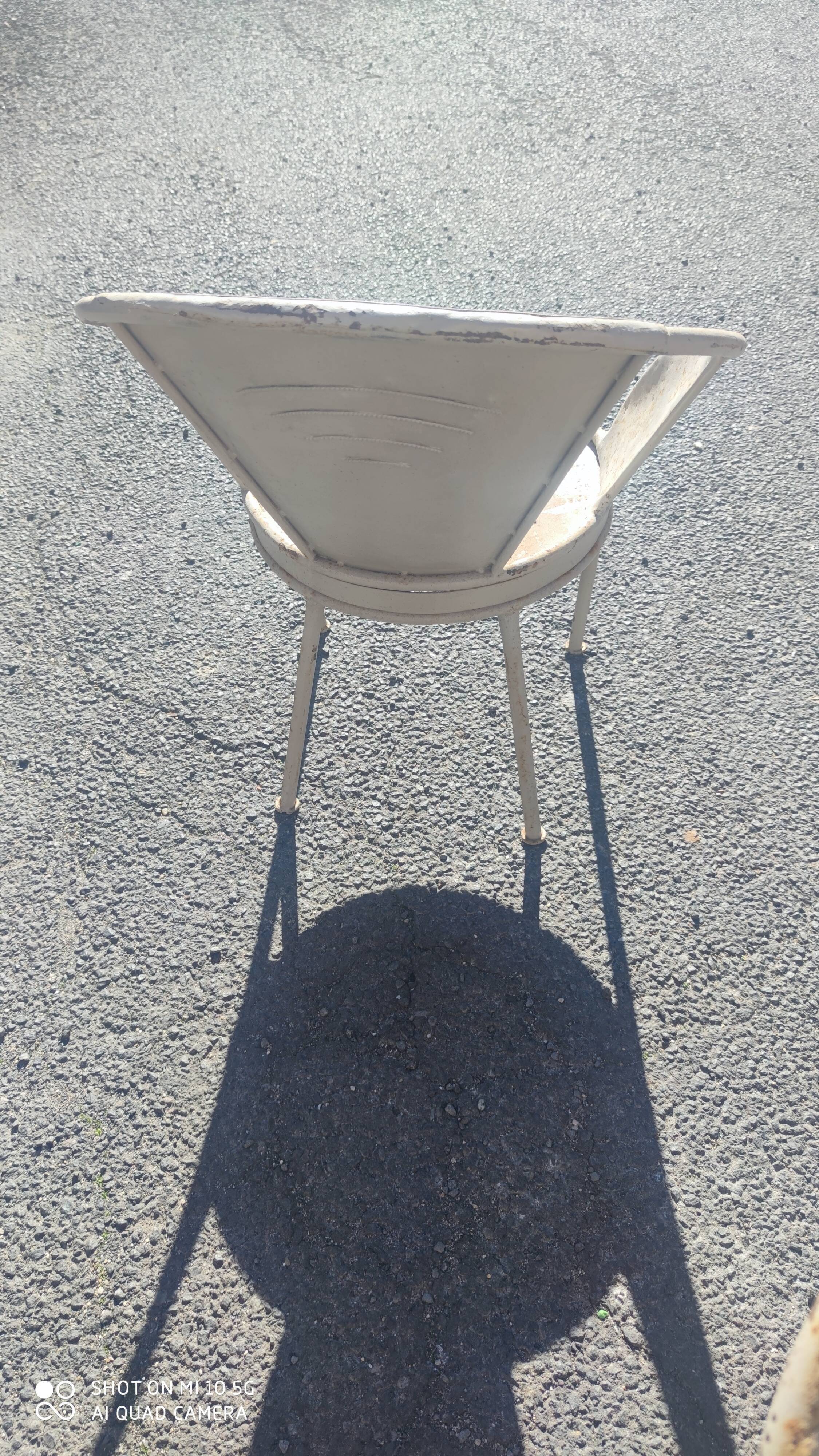 Series of 10 garden chairs made of steel garden patina