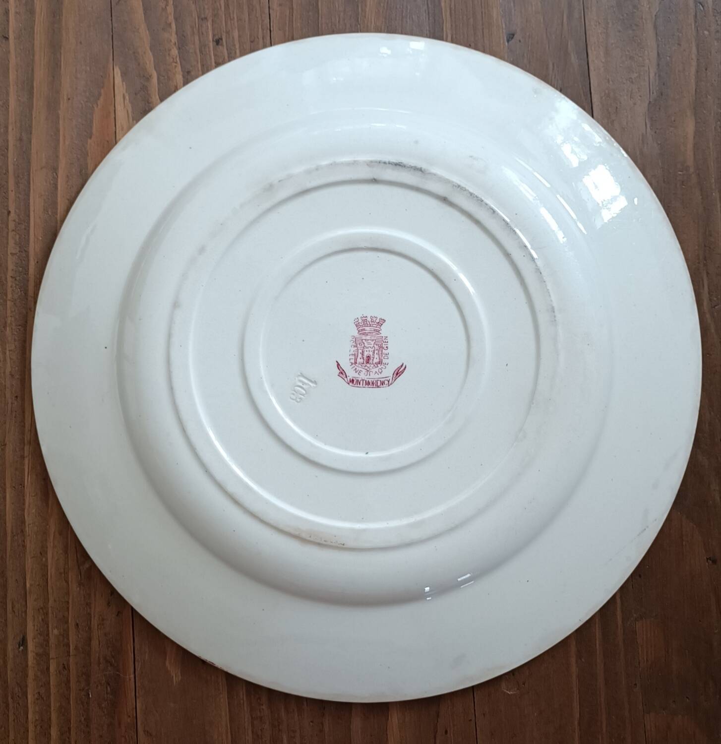 Gien Montmorency dish