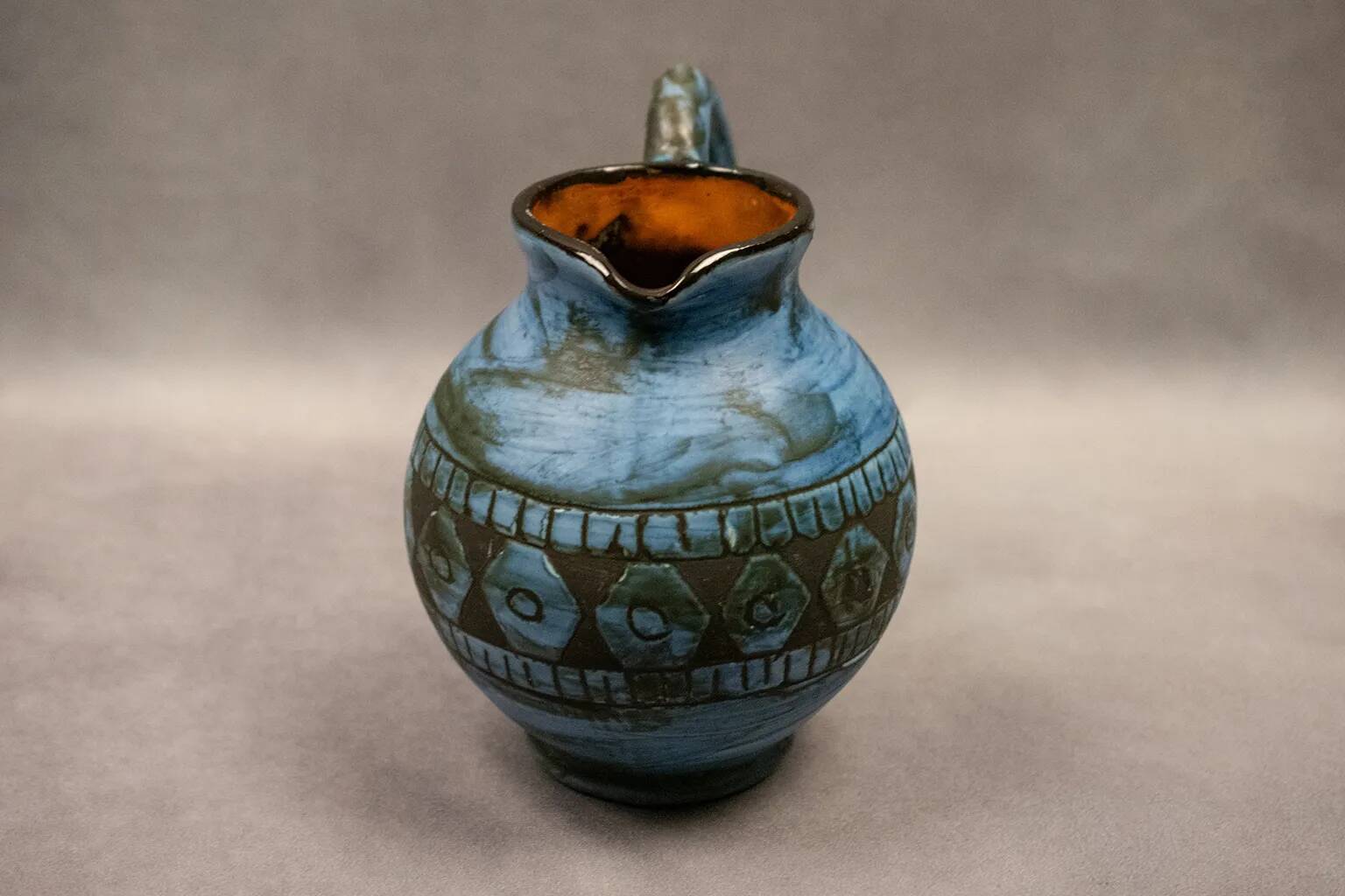 Blue ceramic pitcher with frieze by Jérôme Massier – Vallauris