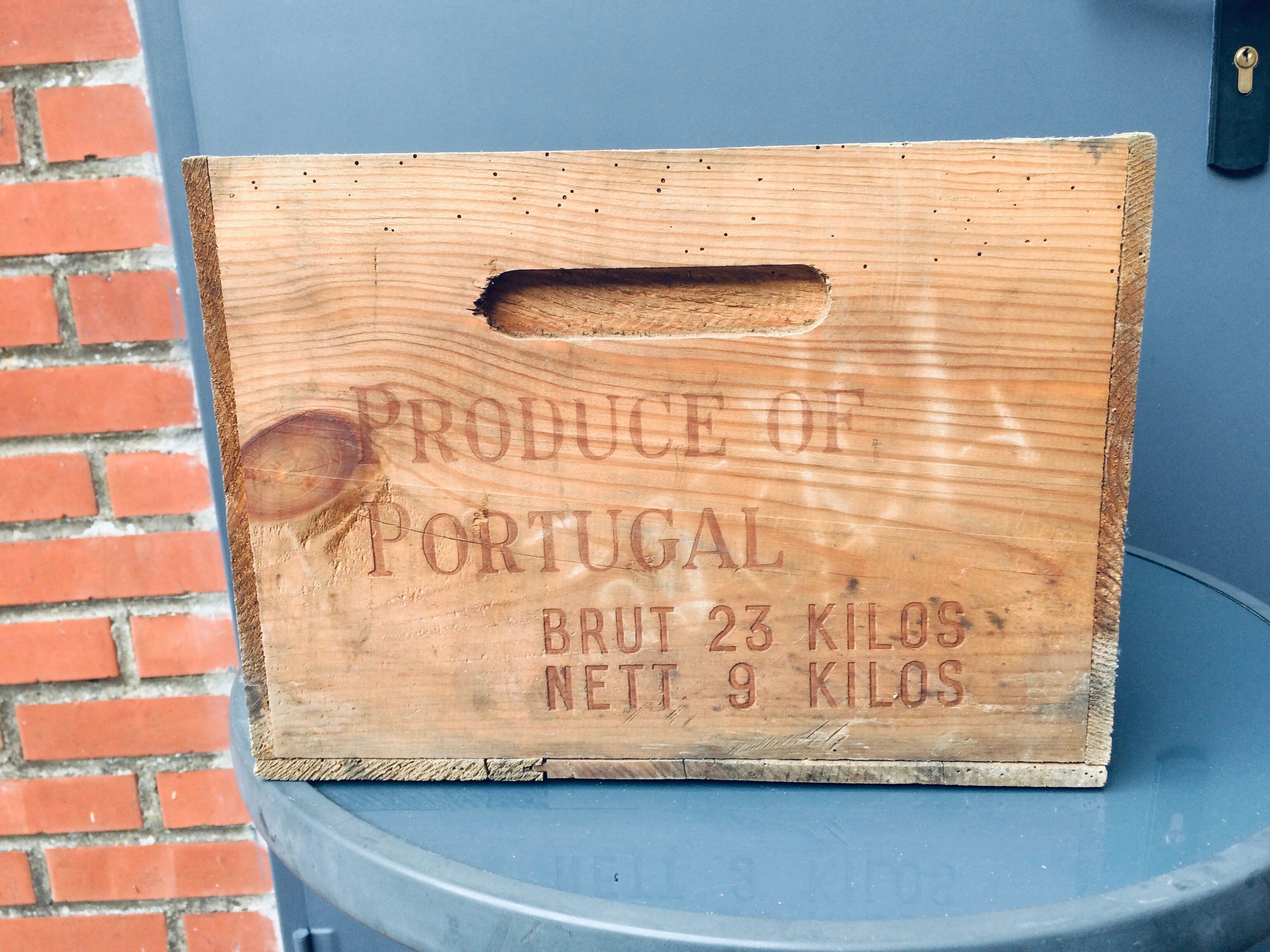 Sandeman old wooden crate