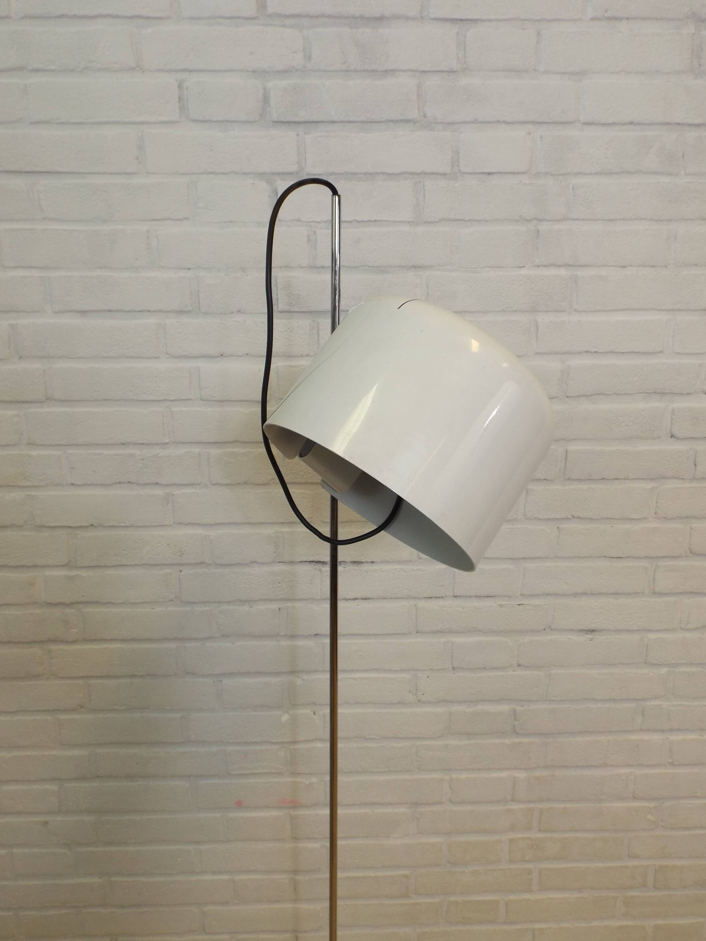 "Cup" Joe Colombo Oluce Floor Lamp