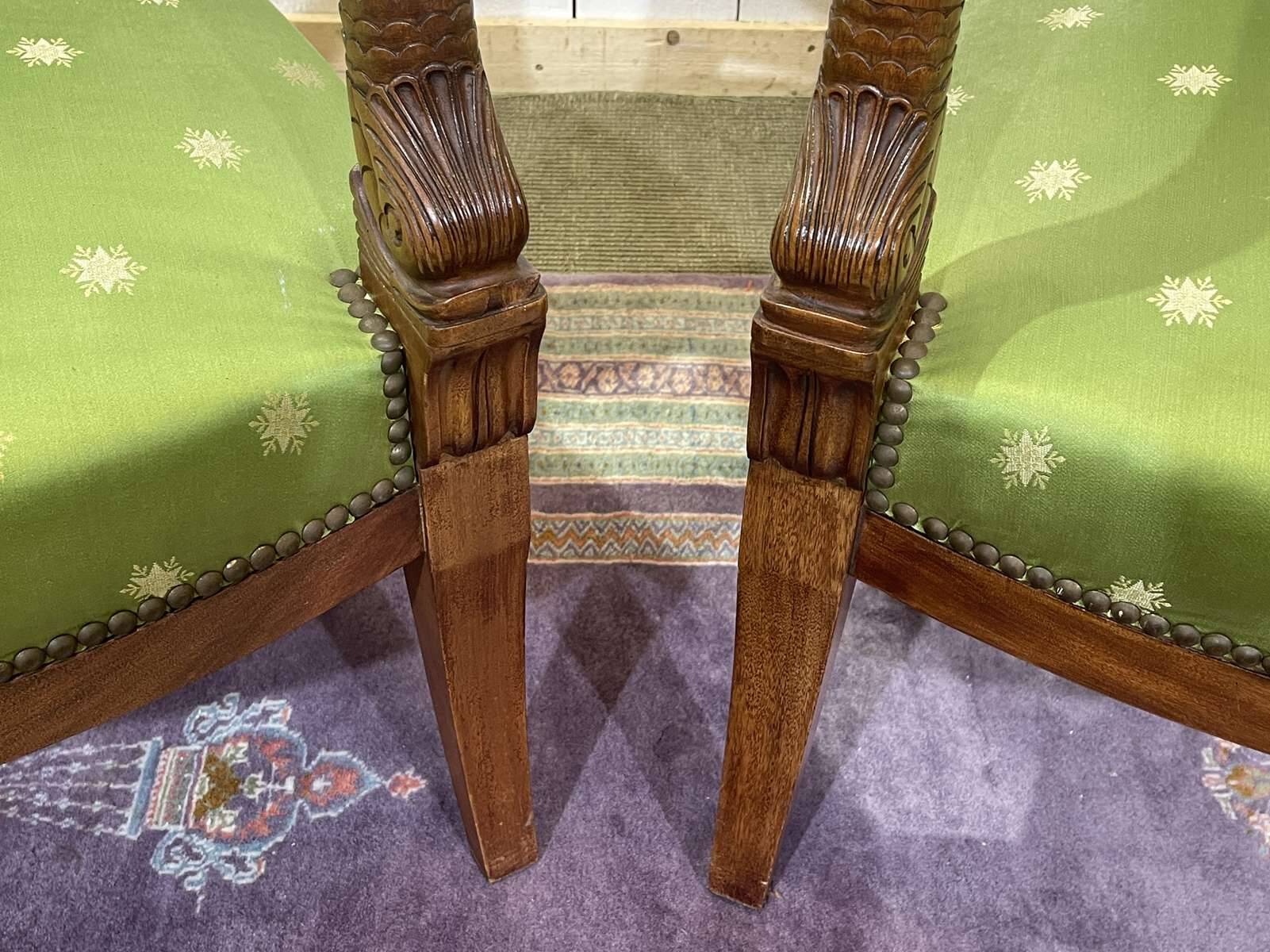 Paire de fauteuils style Empire en acajou, travail des années 50