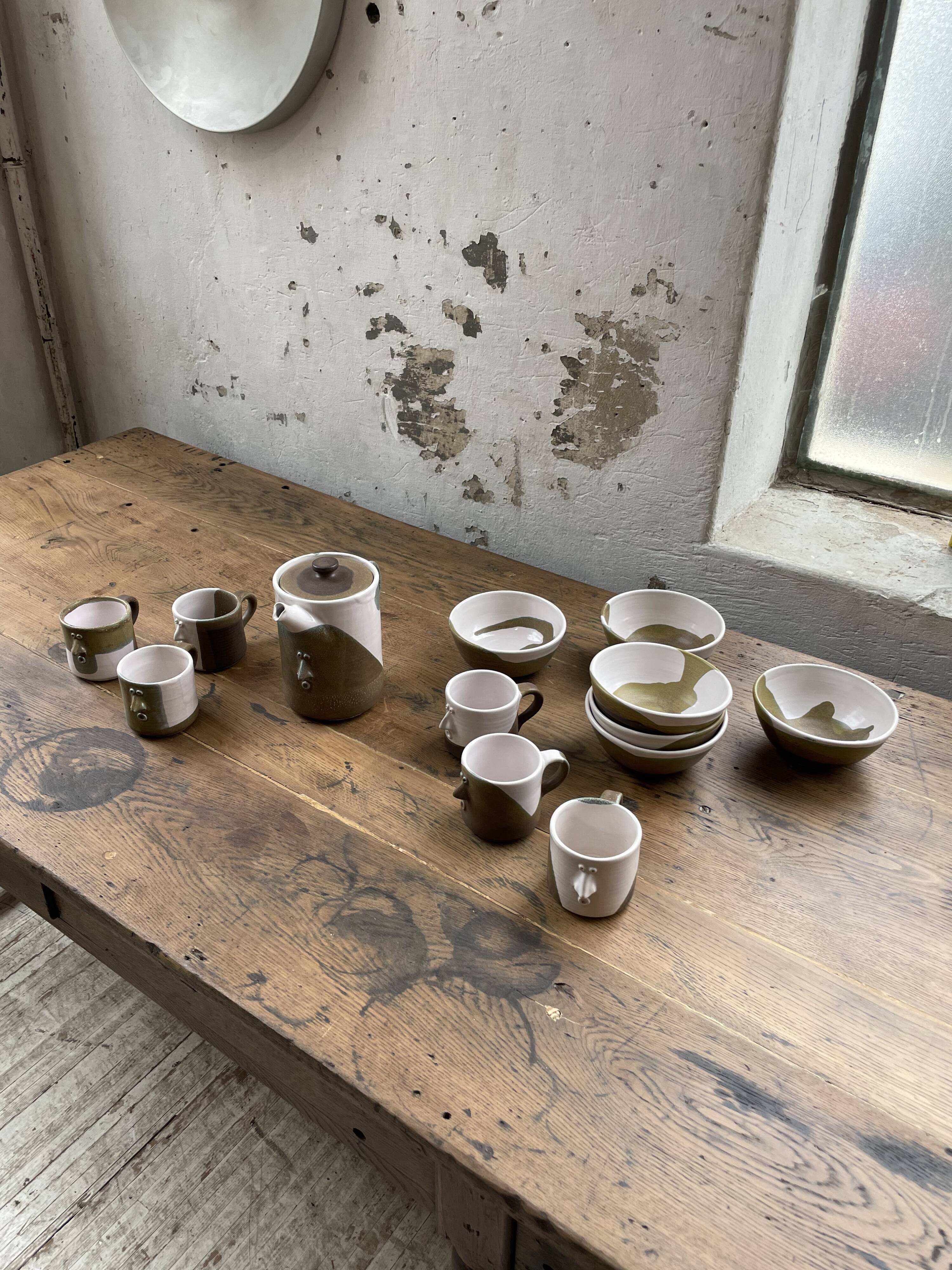 Anthropomorphic ceramic teapot, cups and bowl set