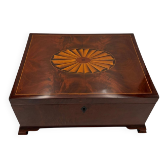 Large Victorian Box in Mahogany & Oak, England, 1840s