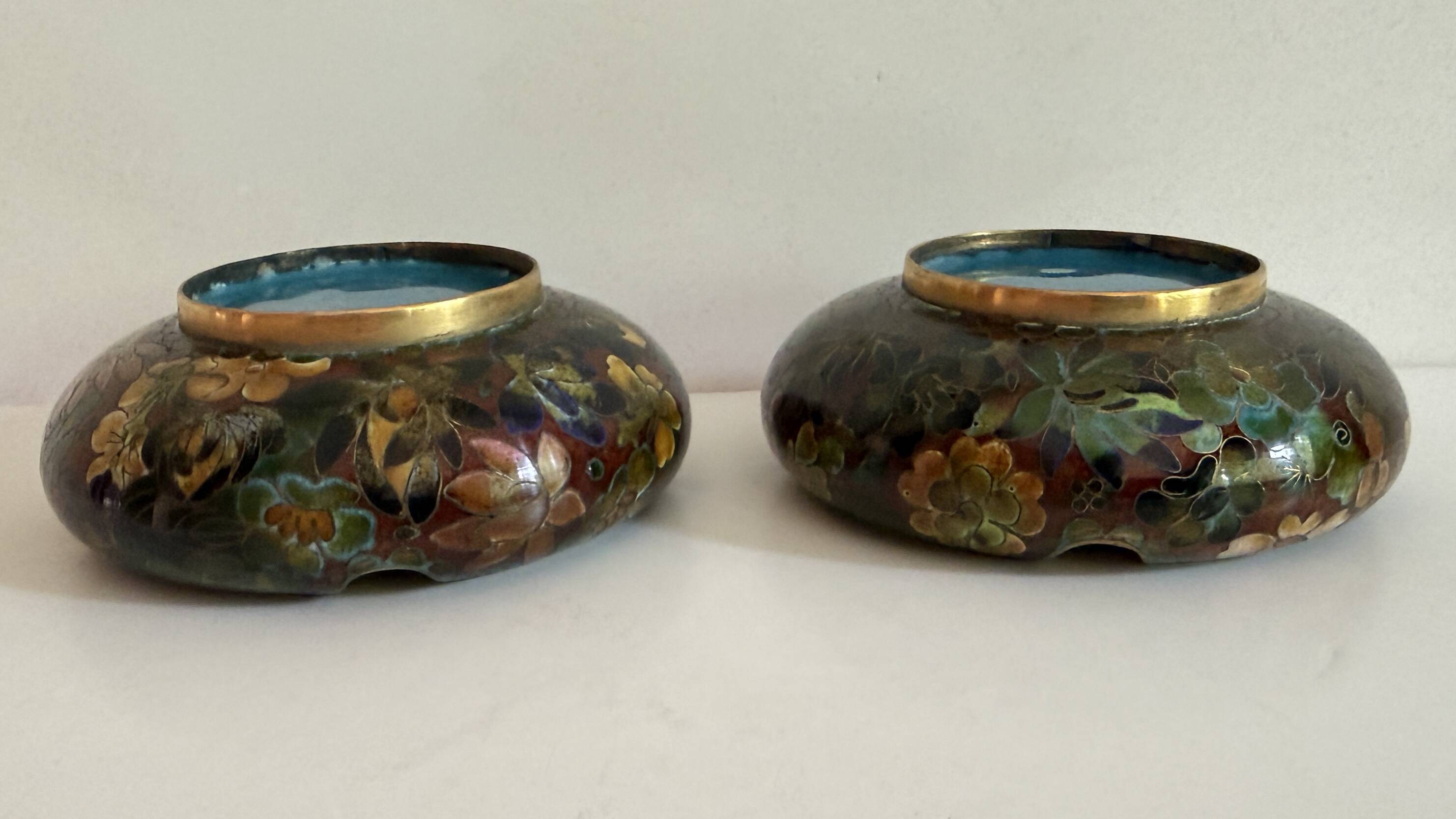 Cendriers en émaux cloisonnés. Lot de 2 cendriers