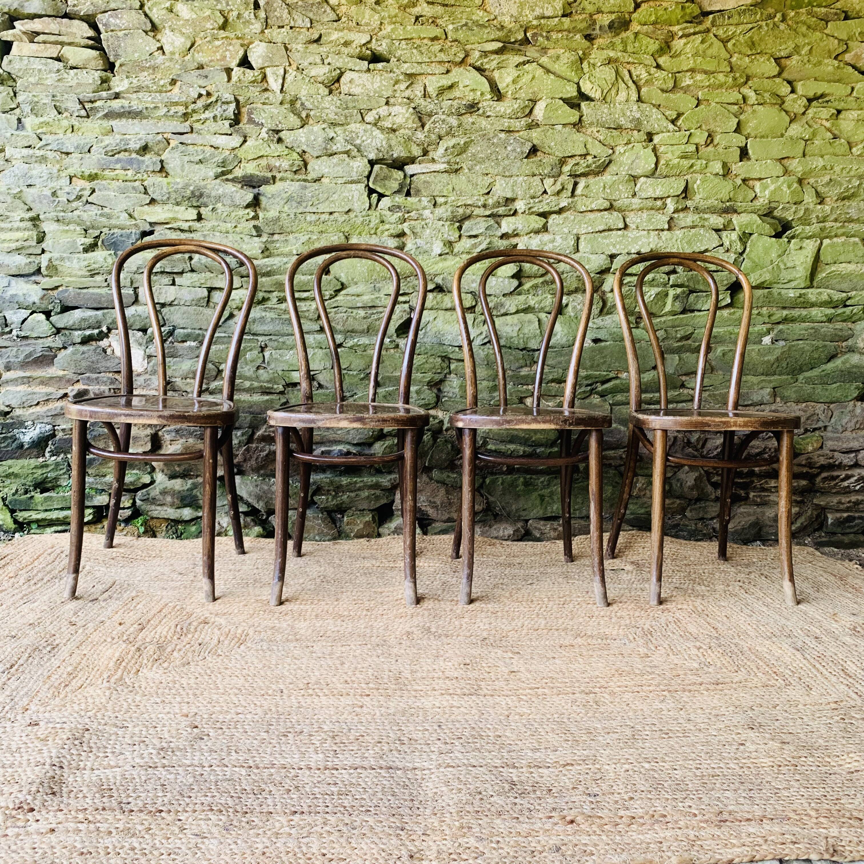 Ensemble de 4 chaises bistrot