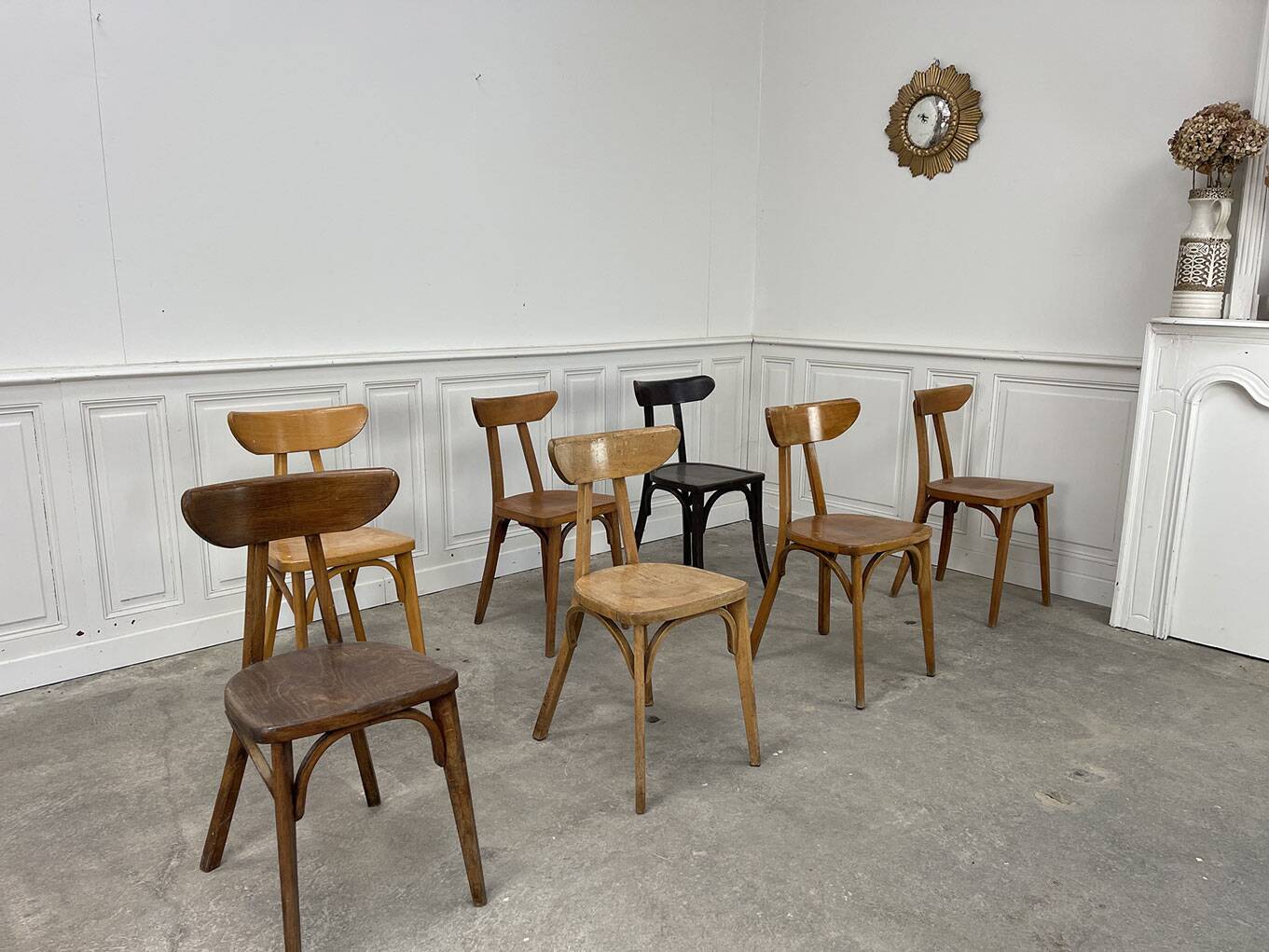 8 Luterma Banana bistro chairs