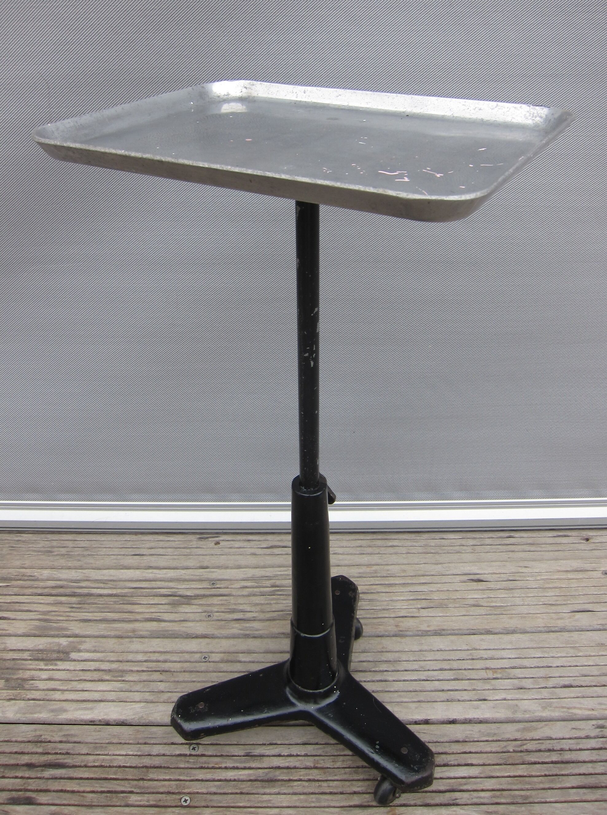 1930 dentist rolling table