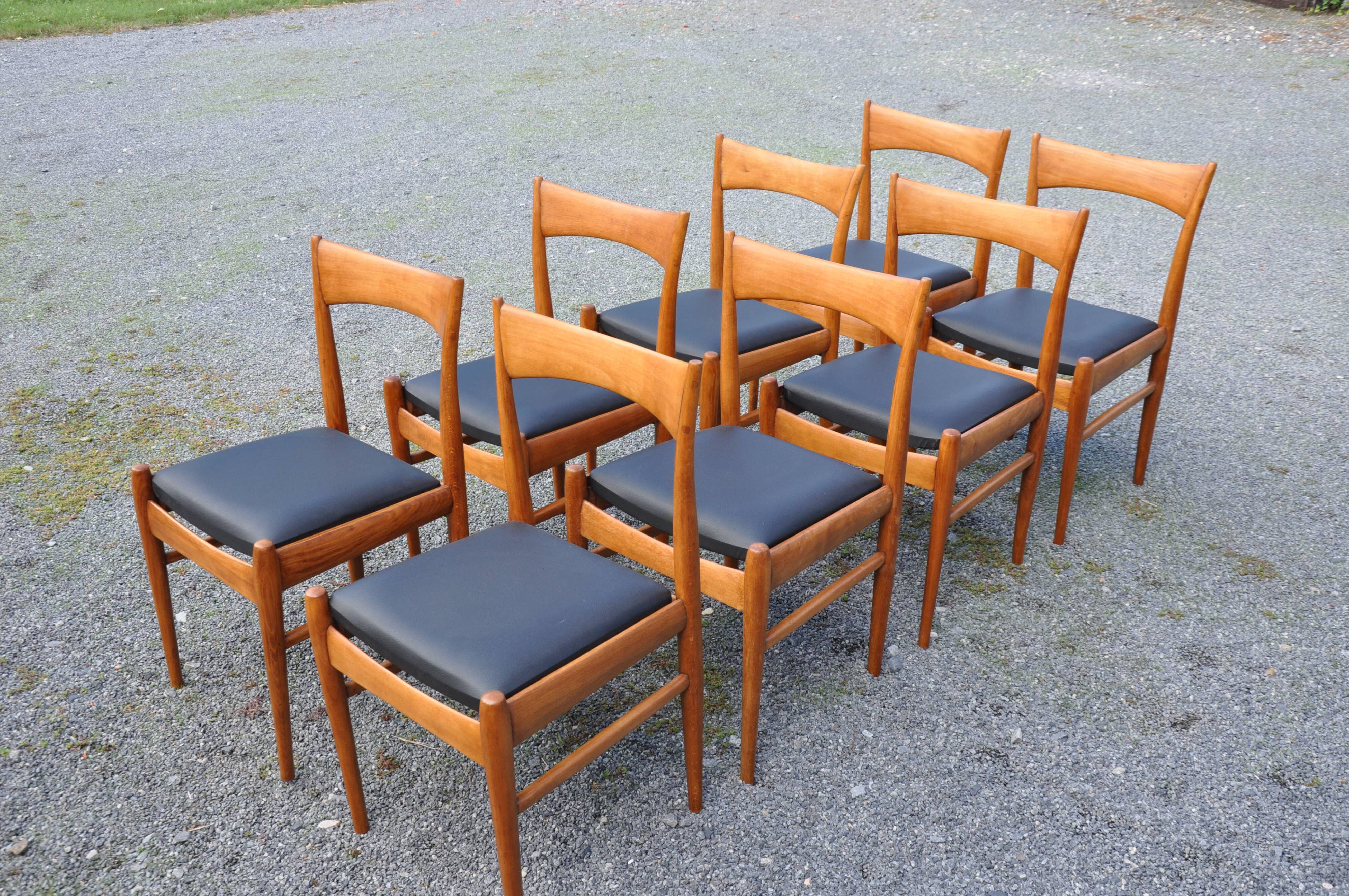 8 Scandinavian-style chairs