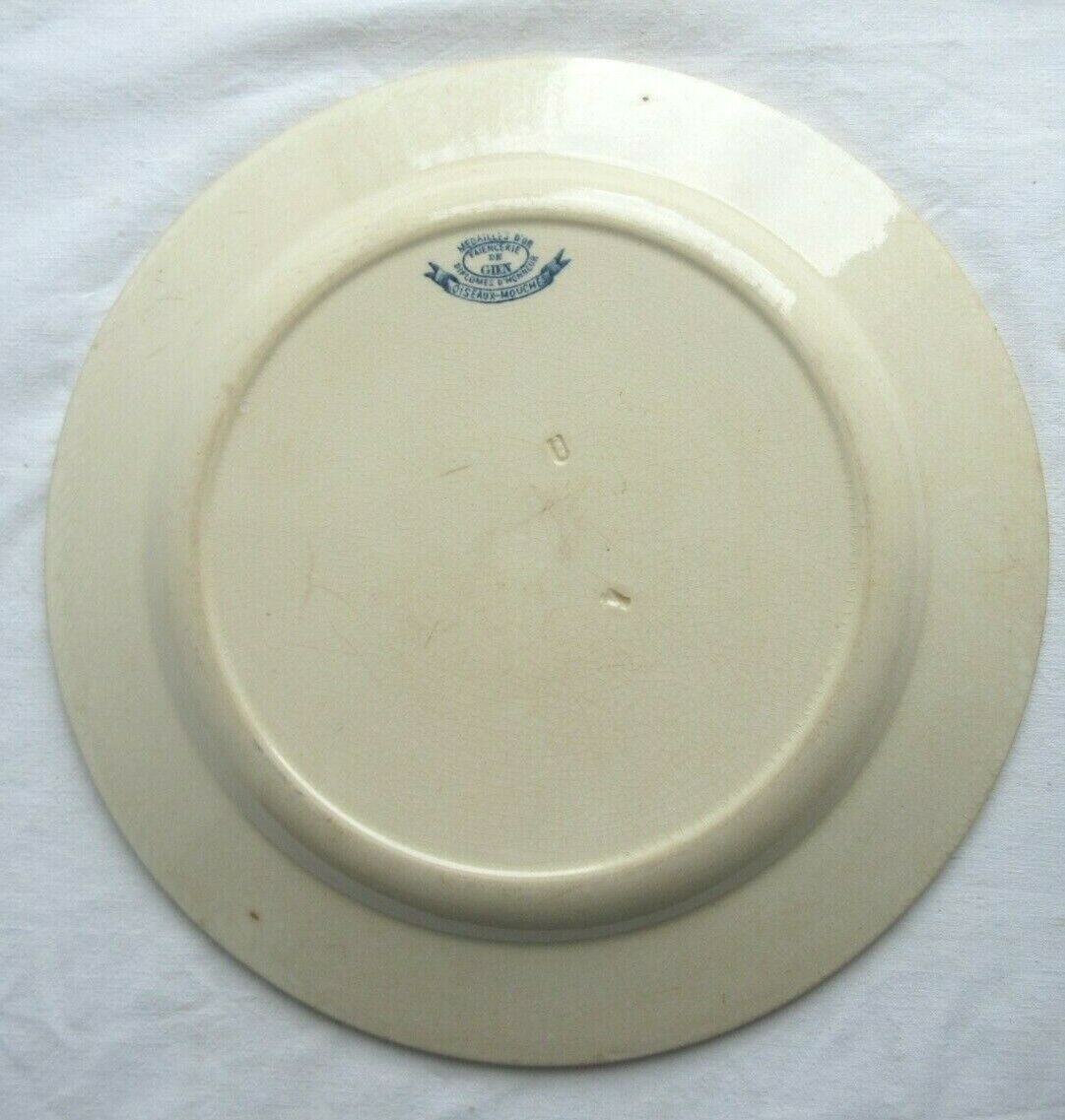Flat round dish signed Gien, blue model, Hummingbird, Flowers and birds, 27 cm