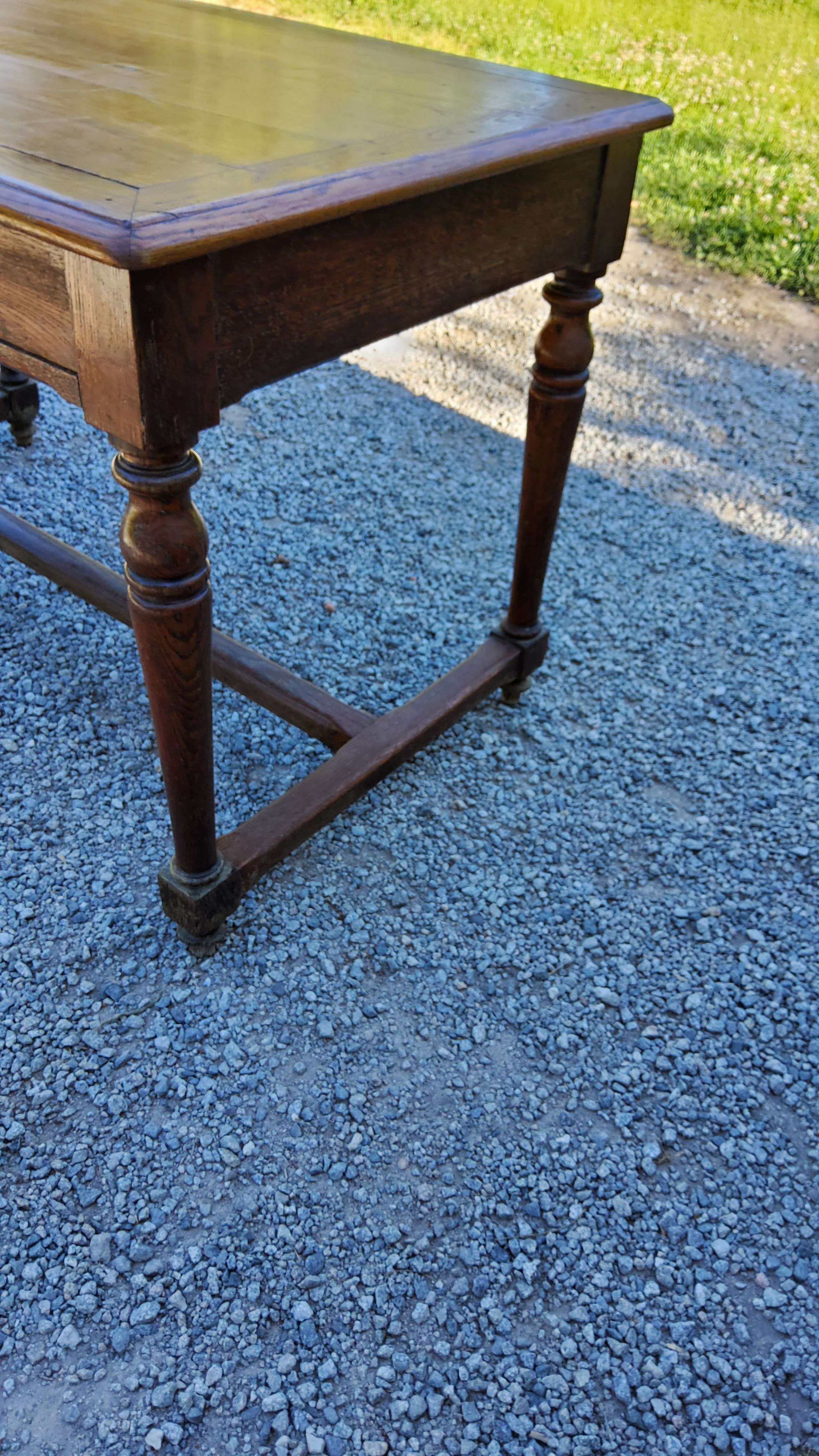 Blond oak desk from the 1900s/1920s 2 drawers feet Louis Philippe