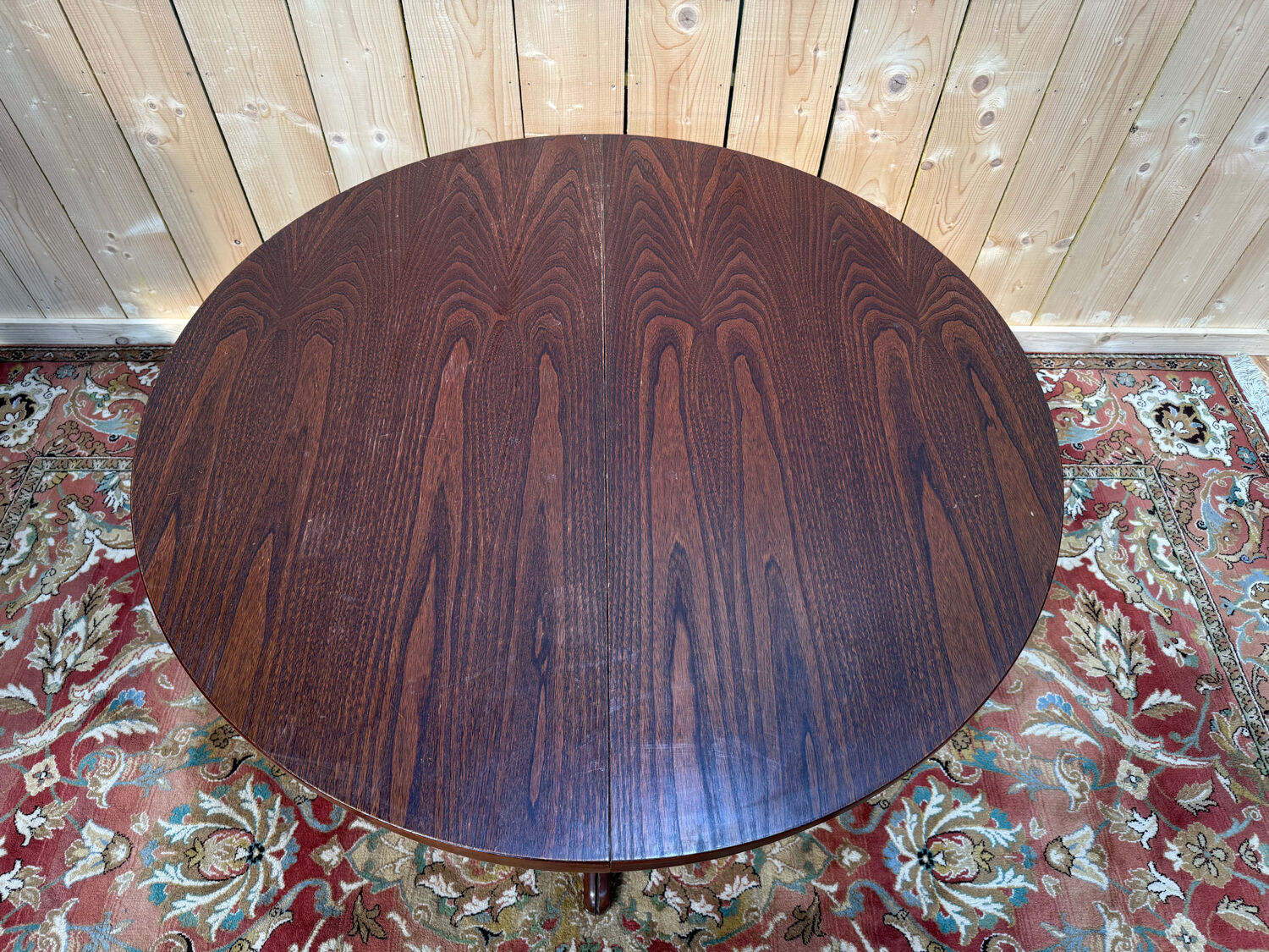 Baumann round table with extensions