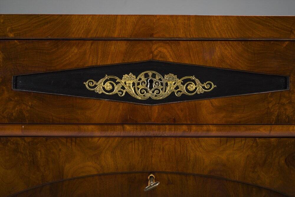 Early 19th century Biedermeier mahogany commodes, 1830s