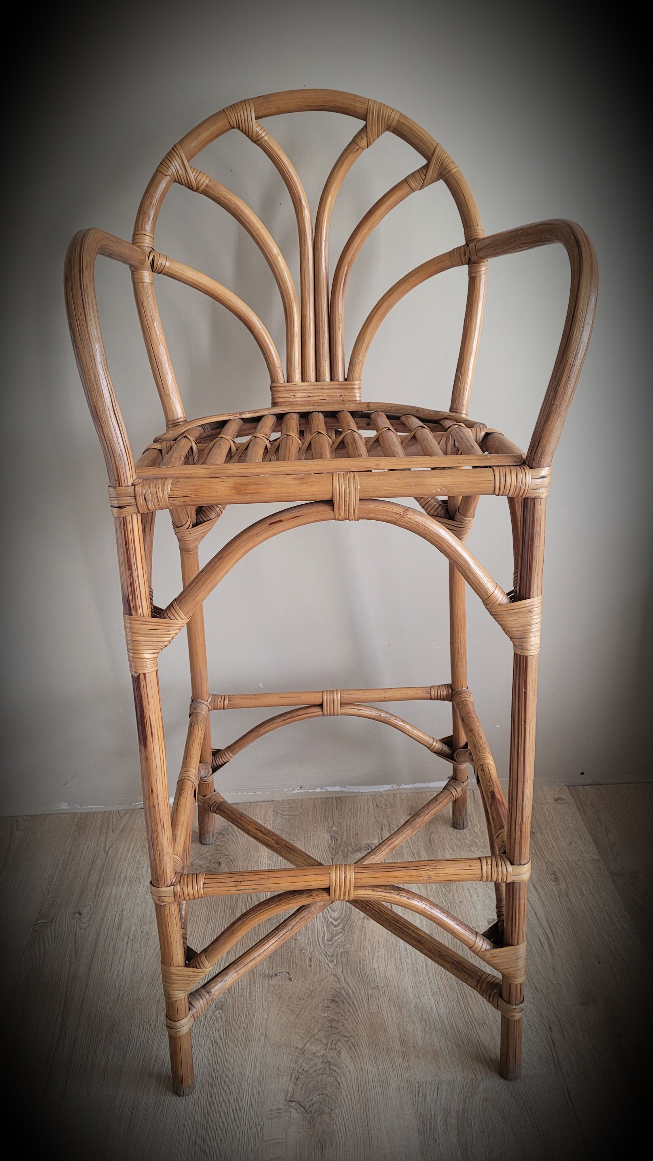 High bar rattan stool