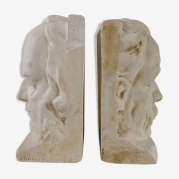 Pair of bookends in plaster