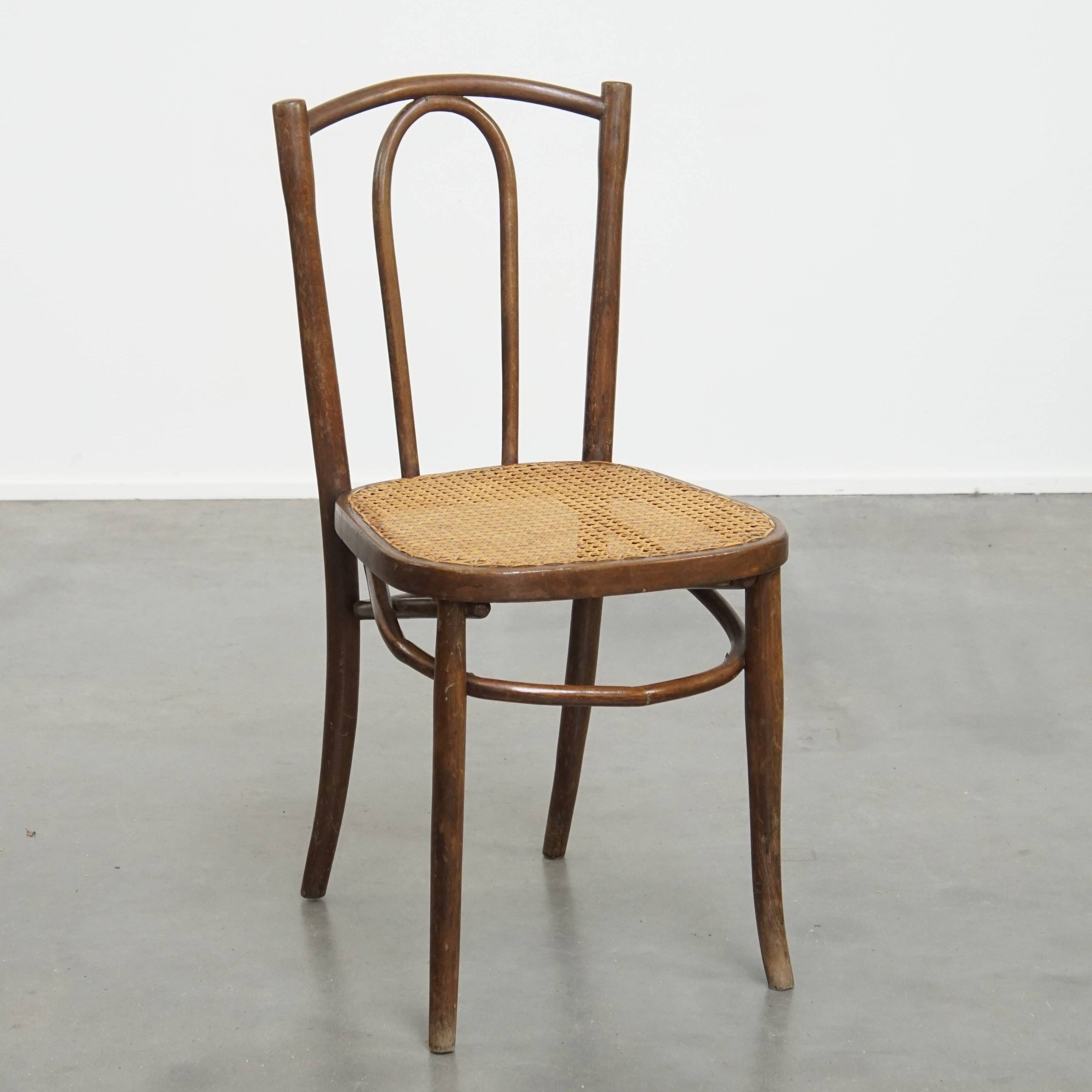 Chaise de bistrot avec assise en rotin tressé